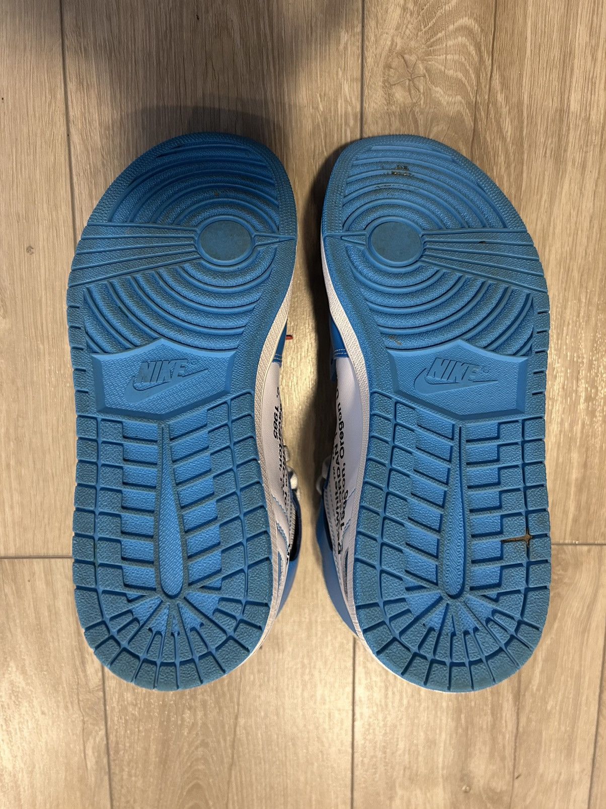 Nike × Off-White Off-White x Air Jordan 1 Retro High ‘OG UNC’ Size US 11 / EU 44 - 14 Thumbnail