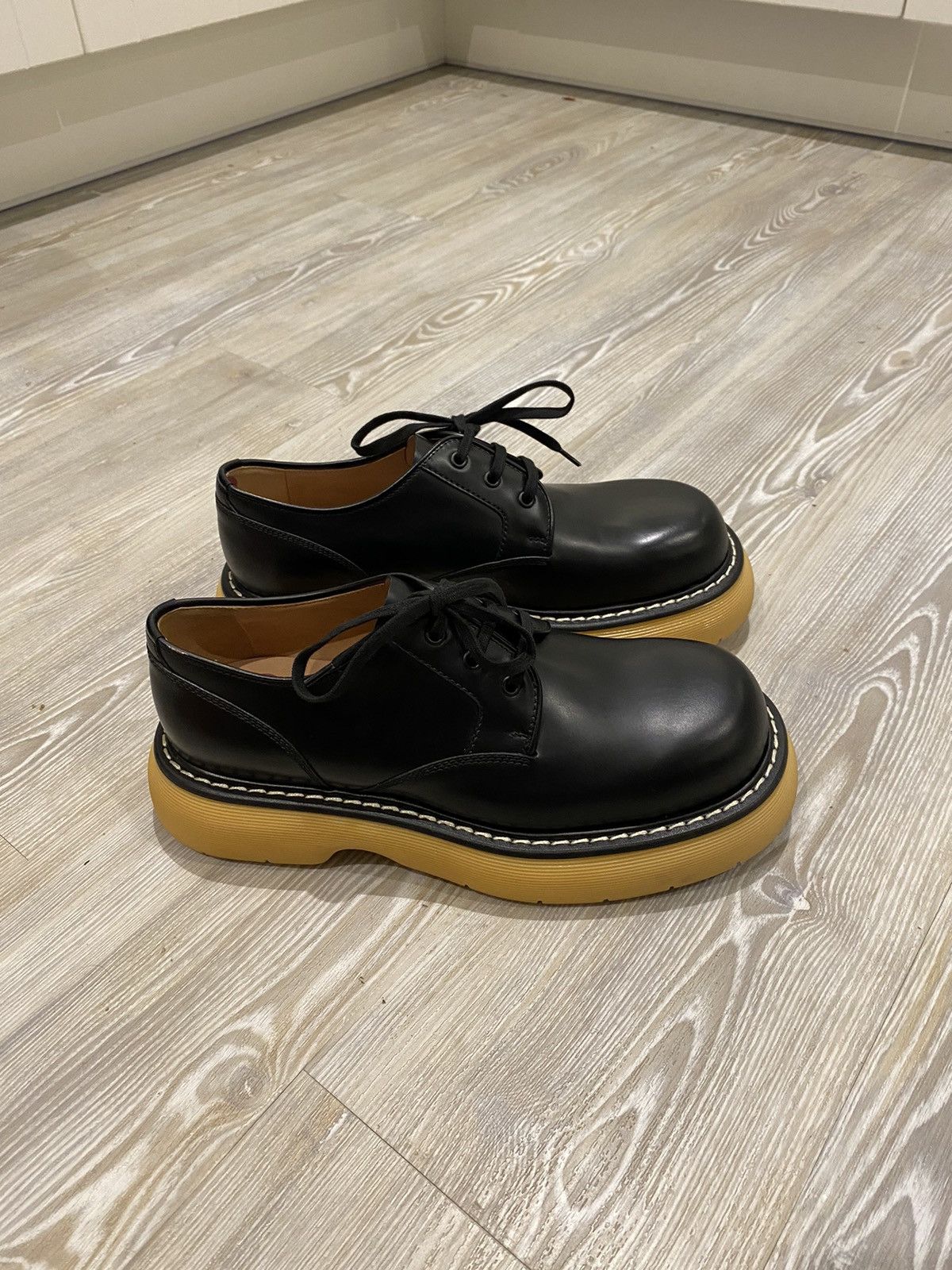 image of Bottega Veneta Bounce Black Leather Shoes, Men's (Size 10)