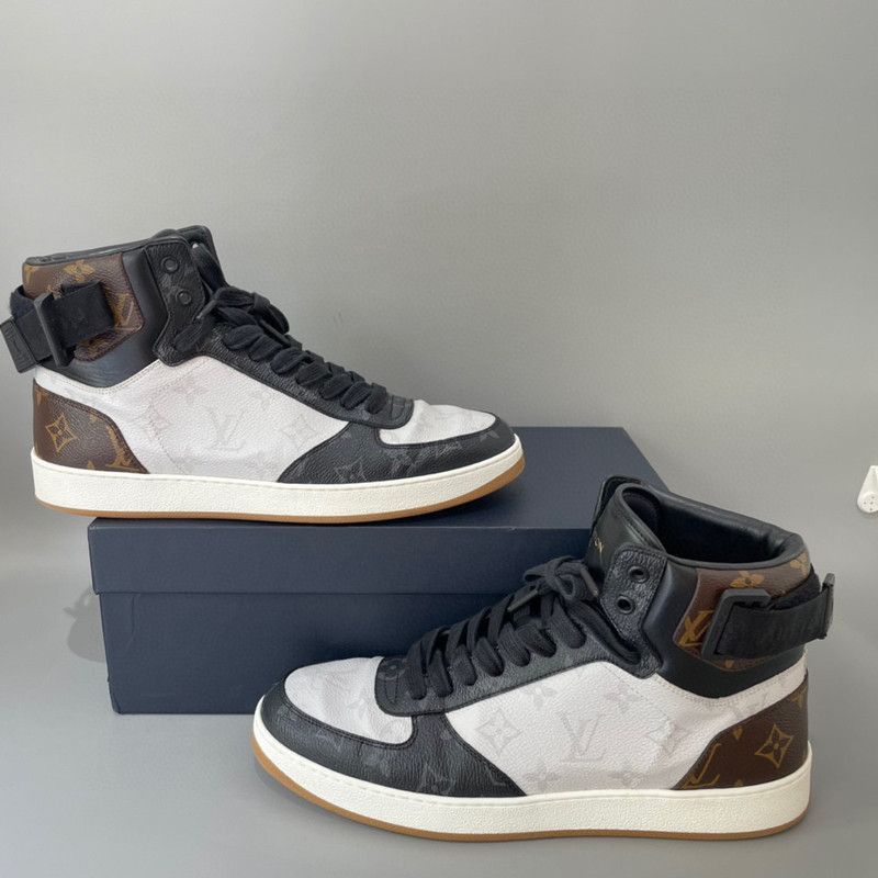 Louis Vuitton Louis Vuitton Rivoli Monogram Strass Sneakers - Size US 8.5 / EU 41-42 - 3 Thumbnail