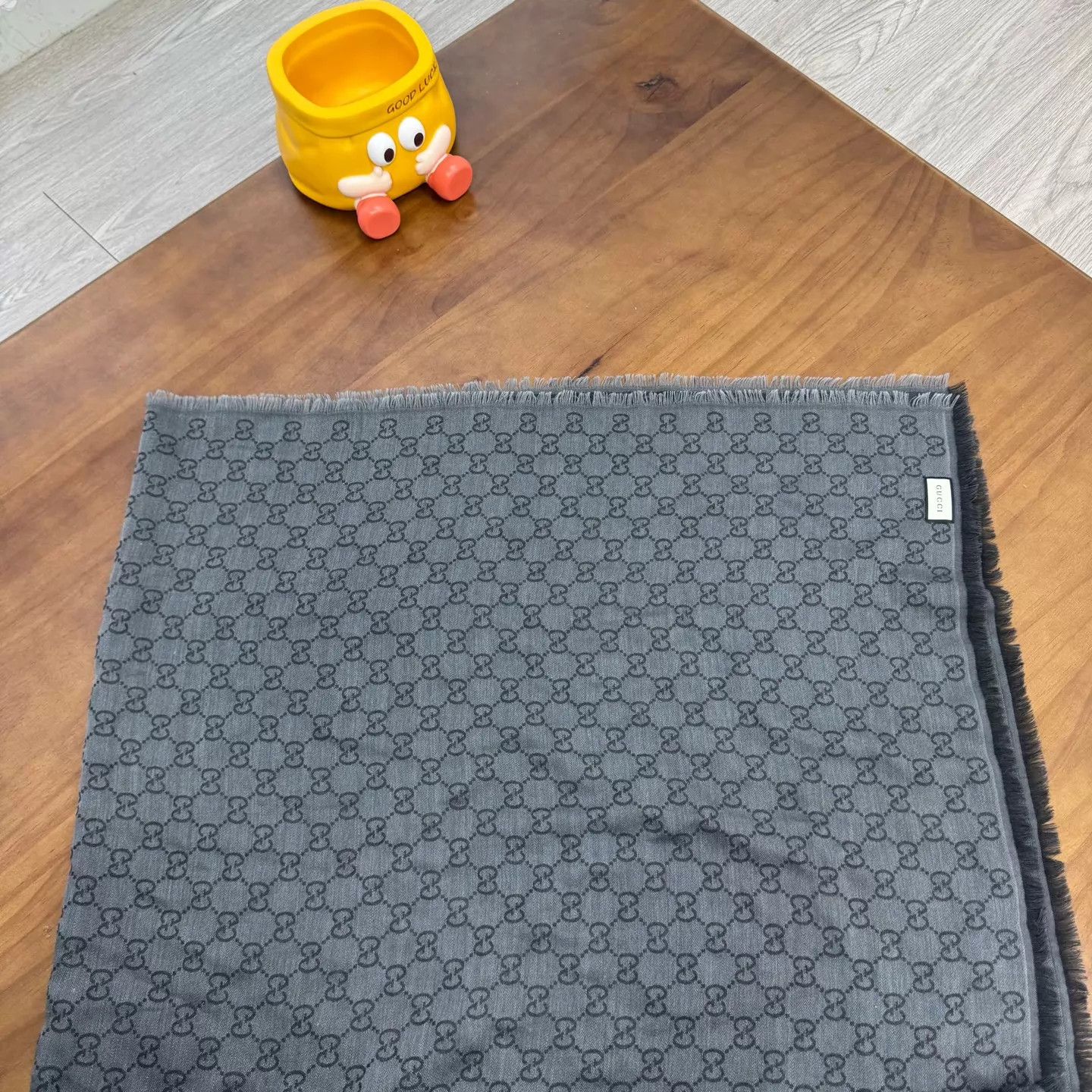 Gucci Gucci Black & Gray 140x140 Scarf Size ONE SIZE - 4 Thumbnail