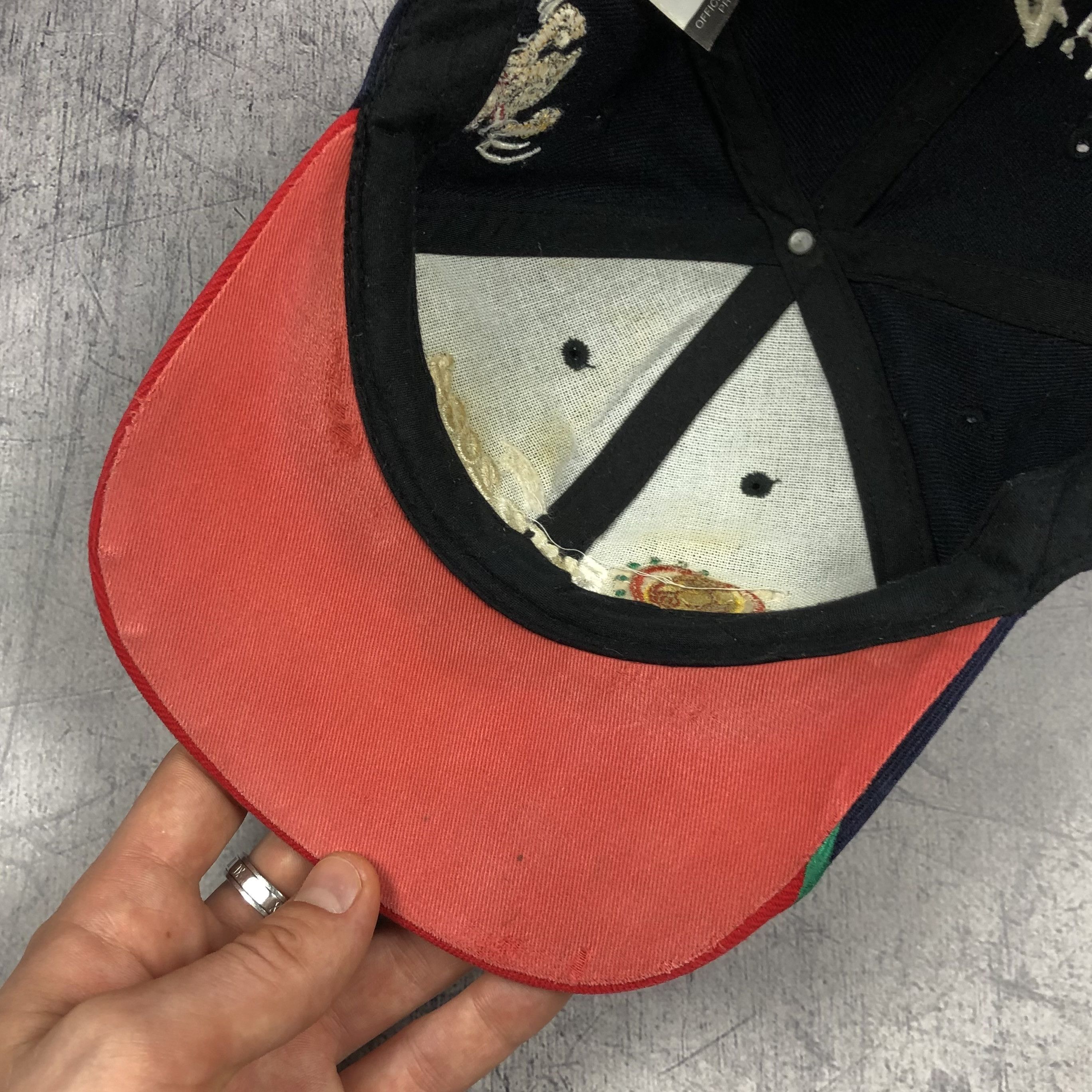 Vintage UEFA EURO 2004 Portugal Cap Size ONE SIZE - 8 Thumbnail