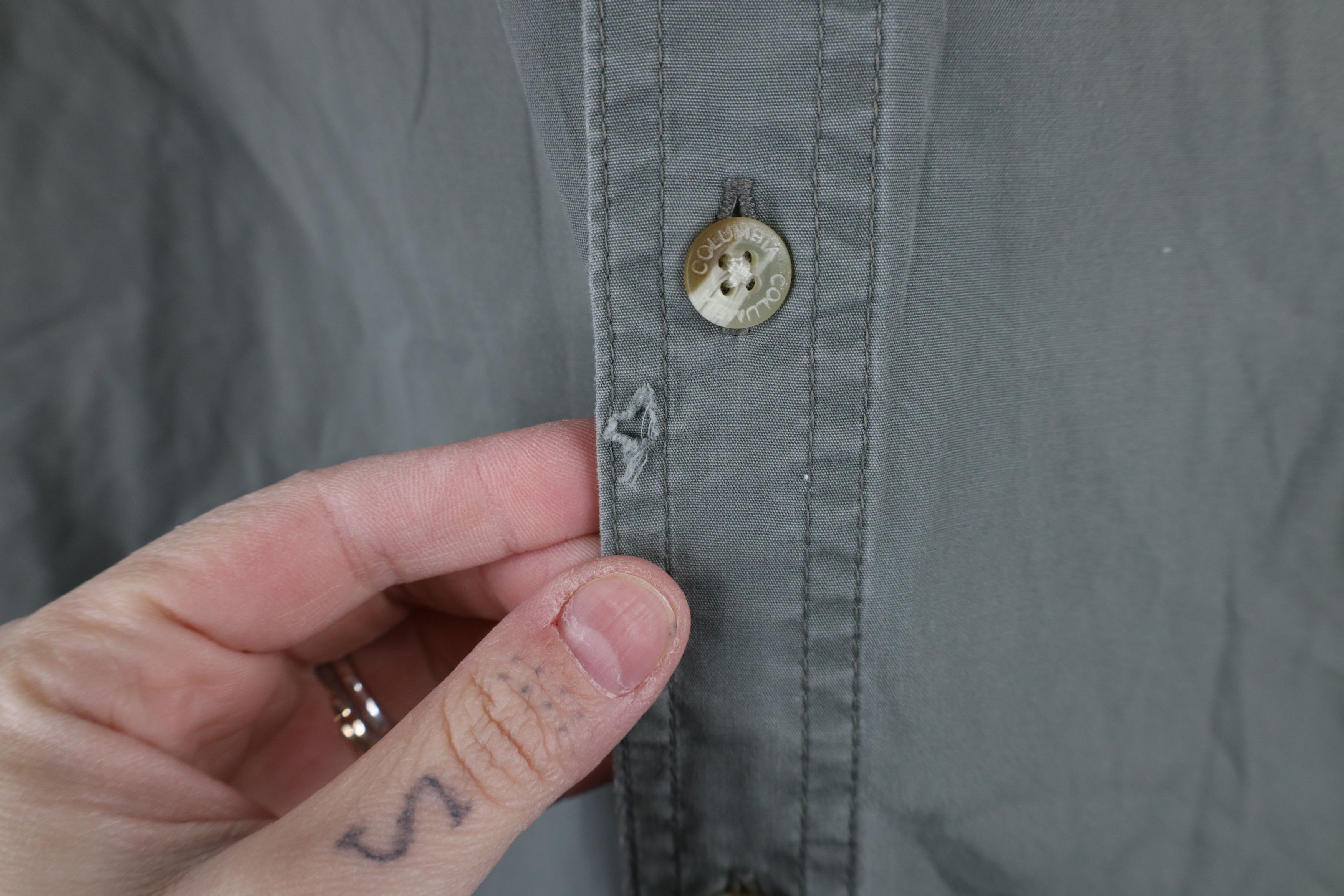 Columbia × Vintage Vintage 90s Columbia Spell Out Short Sleeve Button Shirt Size US L / EU 52-54 / 3 - 5 Thumbnail