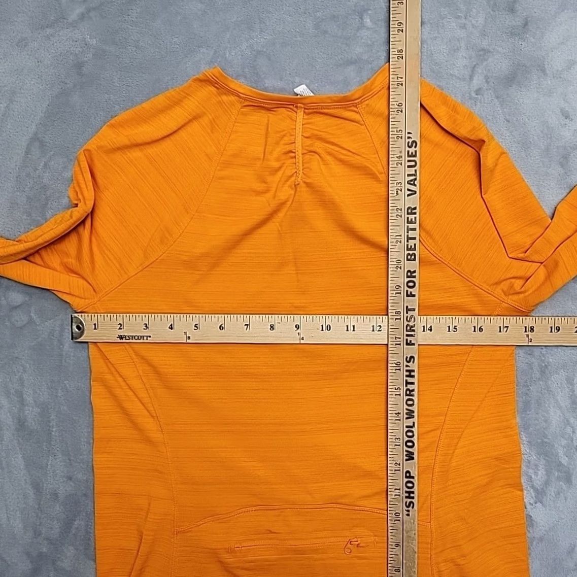 Athleta Athleta Shirt Womens M Orange Long Sleeve Ruched 1/4 Zip Athletic Yoga Shirt Womens M Orange Long Sleeve Ruched 1/4 Zip Athletic Yoga Size M / US 6-8 / IT 42-44 - 6 Thumbnail