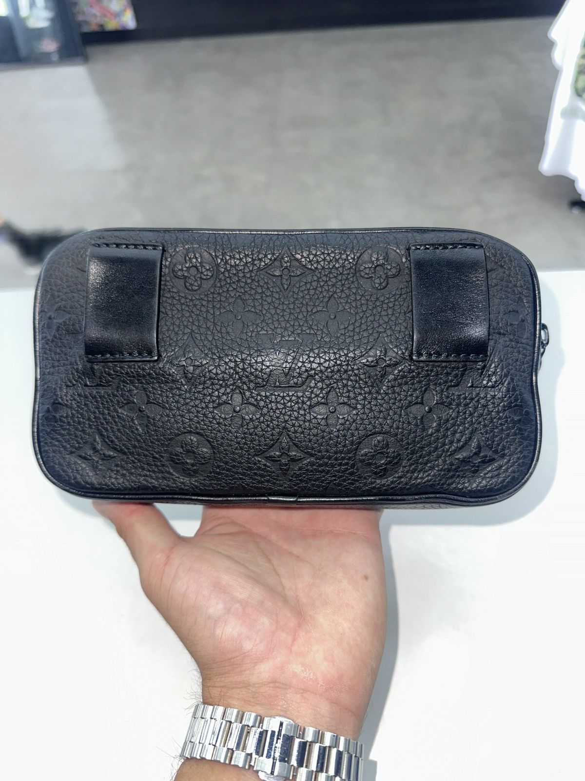 Louis Vuitton Louis Vuitton Taurillon Monogram Solar Ray Soft Pochette Size ONE SIZE - 2 Thumbnail