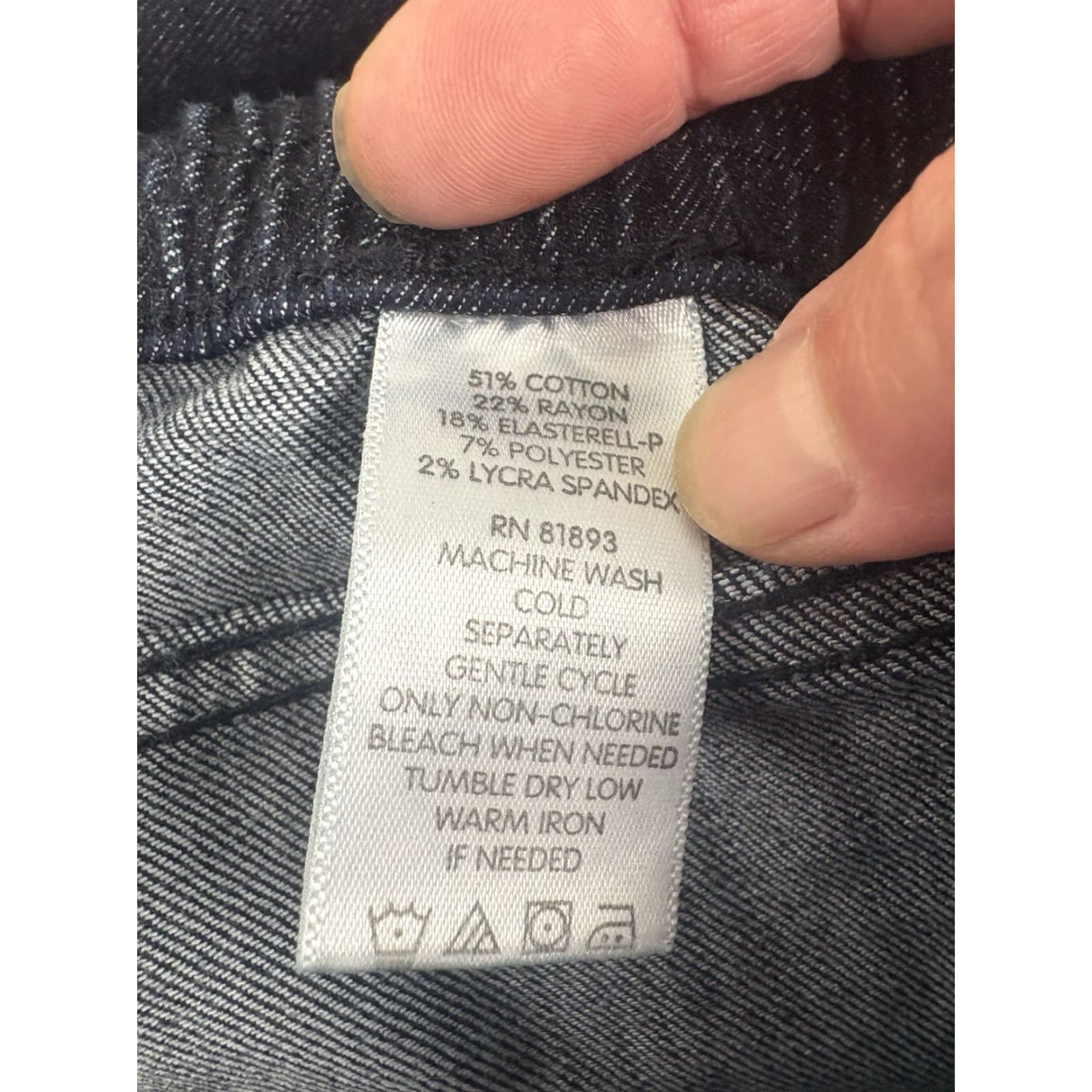 Isaac Mizrahi Isaac Mizrahi Dk Wash Cropped Jeans Womens Size 12 Vietnam Pull On Size 34" / US 12 / IT 48 - 7 Thumbnail