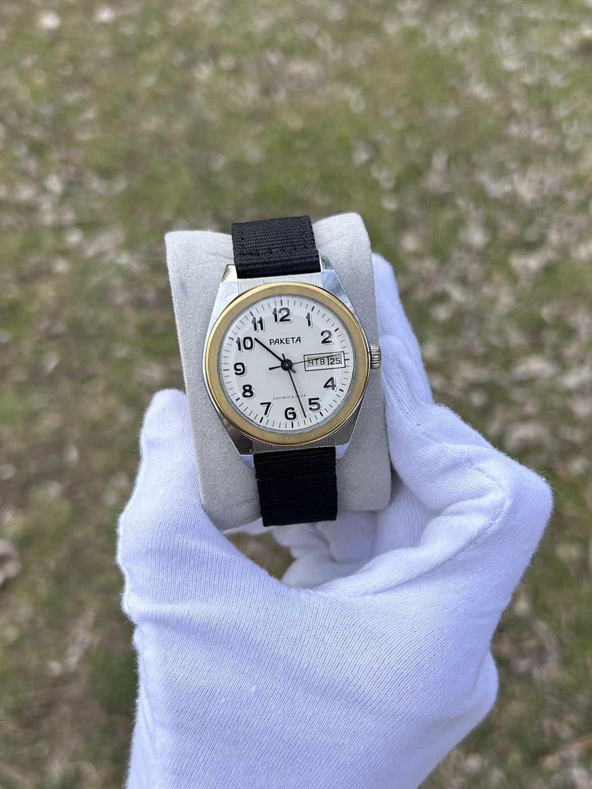 Vintage Vintage Watch Raketa Mechanical USSR Soviet Authentic 1980s Size ONE SIZE - 9 Thumbnail