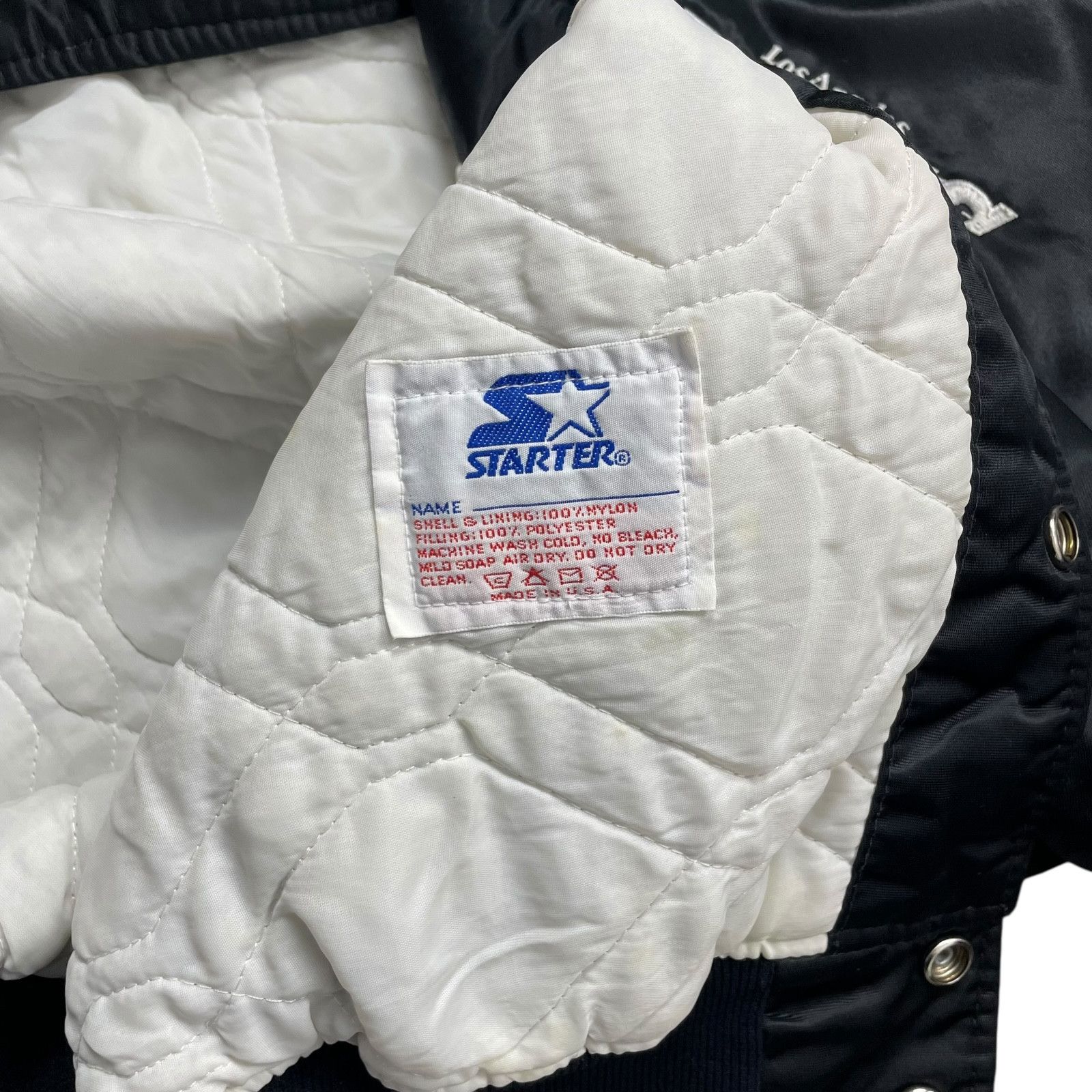 NHL VTG 90s LOS ANGELES KINGS STARTER SATIN BOMBER JACKET L Size US L / EU 52-54 / 3 - 7 Thumbnail