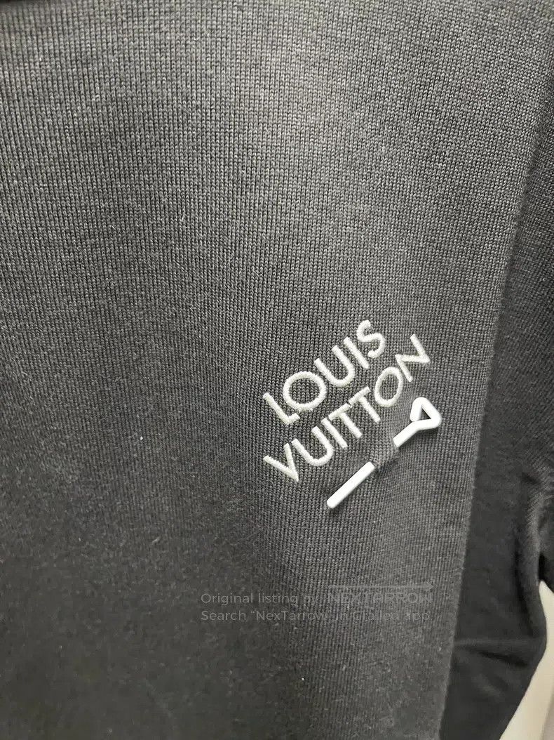 Louis Vuitton Louis Vuitton Black pin short sleeve Size US L / EU 52-54 / 3 - 4 Thumbnail