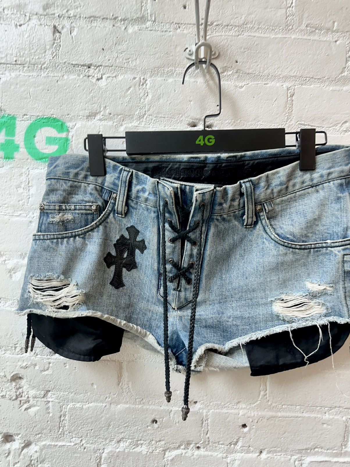 Chrome Hearts Chrome Hearts Womens Cross Patch Shorts S, M, L Size 28" / US 6 / IT 42 - 1 Thumbnail