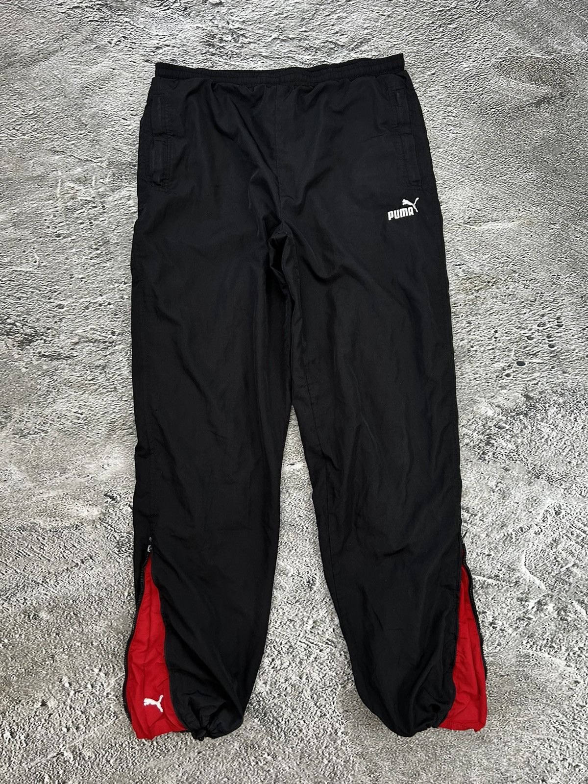 Puma × Vintage Puma tracksuit pants jacket vintage red black Y2K drill Size US L / EU 52-54 / 3 - 9 Thumbnail