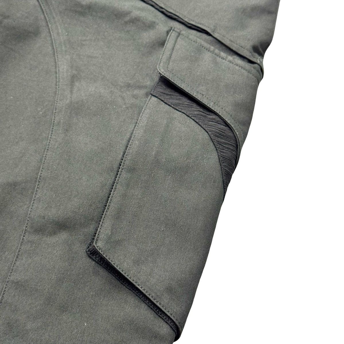 CMMAWEAR Cmmawear Black Gaia Cargo Pants Size US 30 / EU 46 - 7 Thumbnail