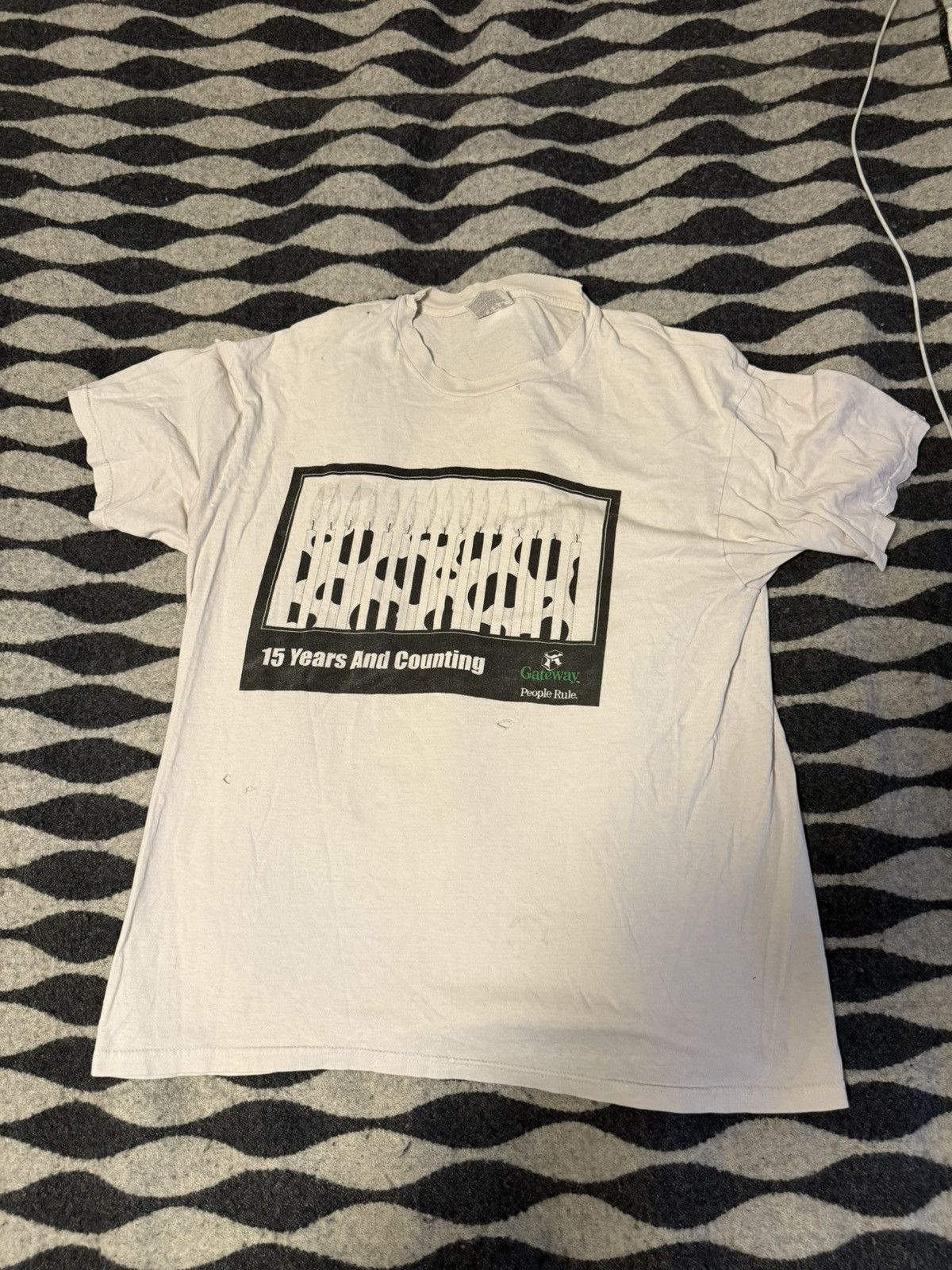 Vintage Vintage 2000 gateway computer tech cow print candle tee Size US L / EU 52-54 / 3 - 1 Thumbnail