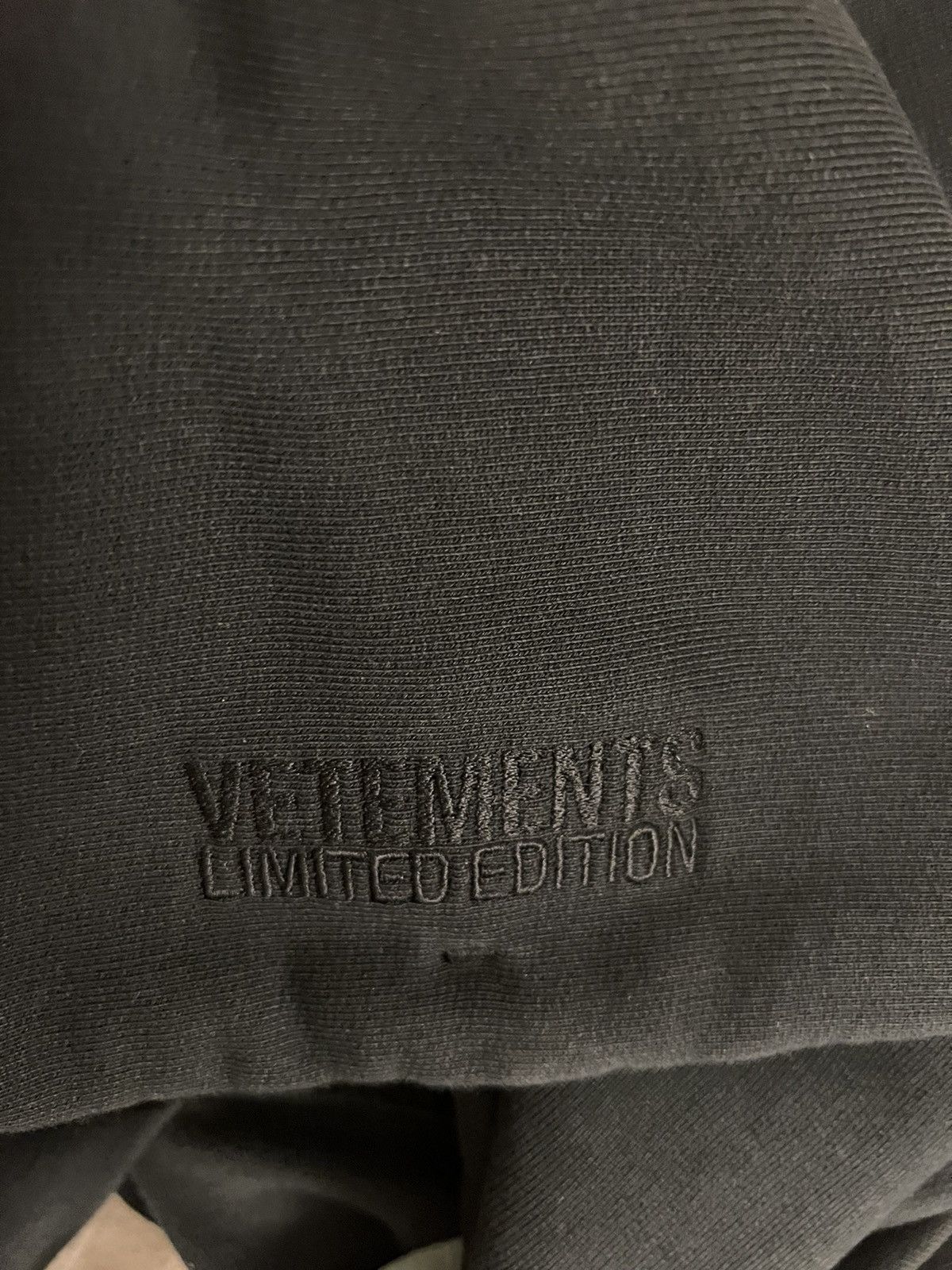 Vetements Vetments “Hello my name is vetments ” hoodie in black Size US S / EU 44-46 / 1 - 3 Thumbnail
