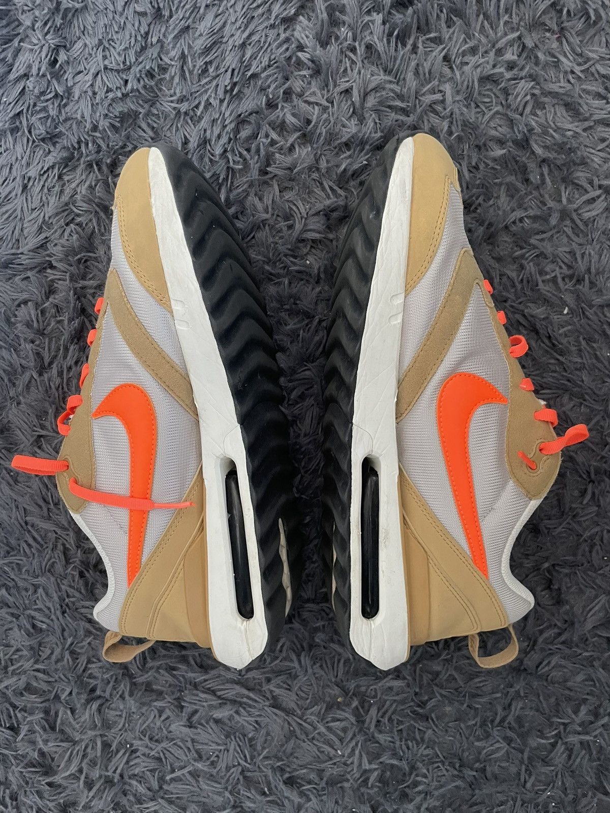 Nike Nike Air Max Dawn Shoes - Elemental Gold / Orange DM0013-700 Size US 9.5 / EU 42-43 - 3 Thumbnail