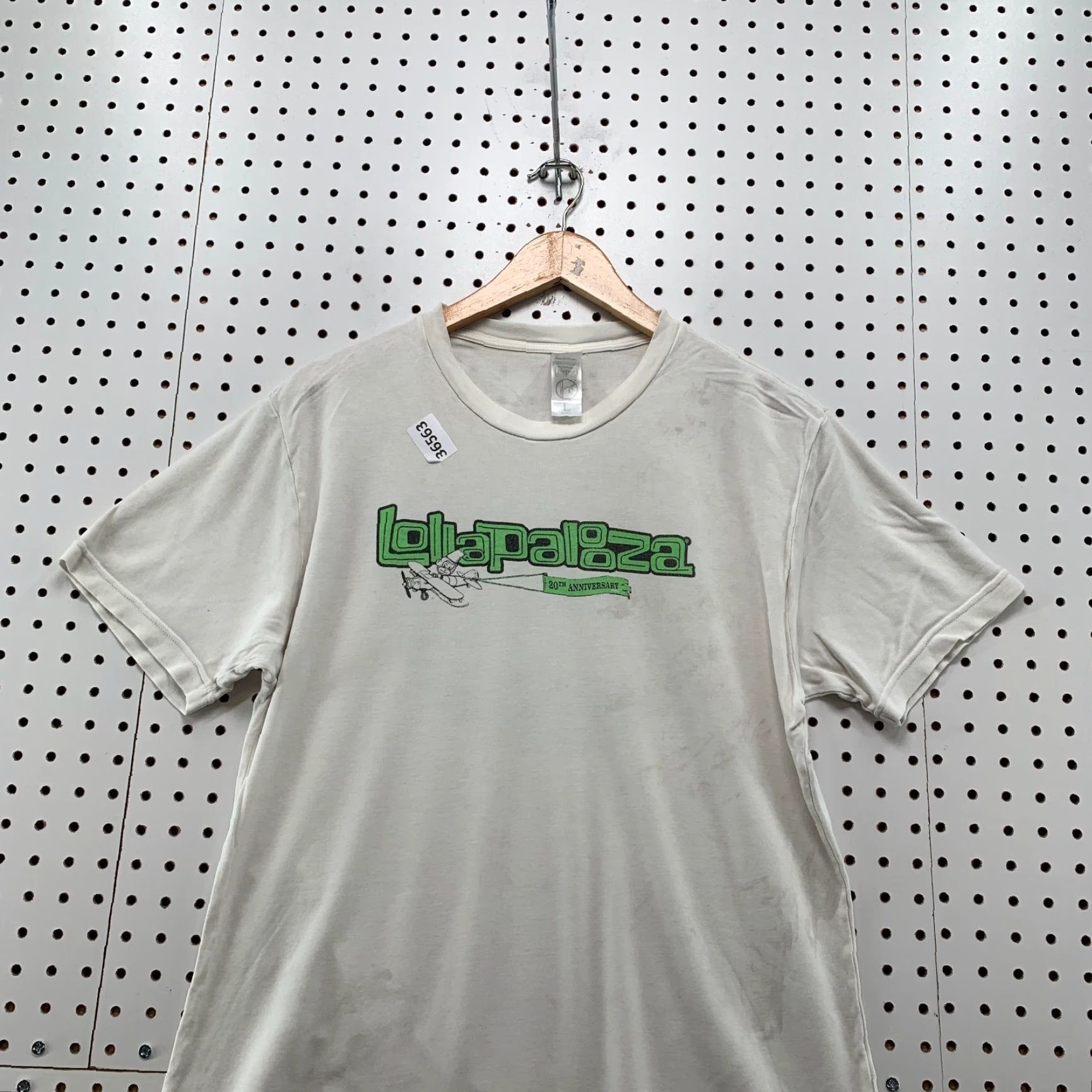 Vintage Lollapalooza 2011 Shirt Mens L White Distressed Music Chicago Festival 20.5x28 Size US L / EU 52-54 / 3 - 3 Thumbnail