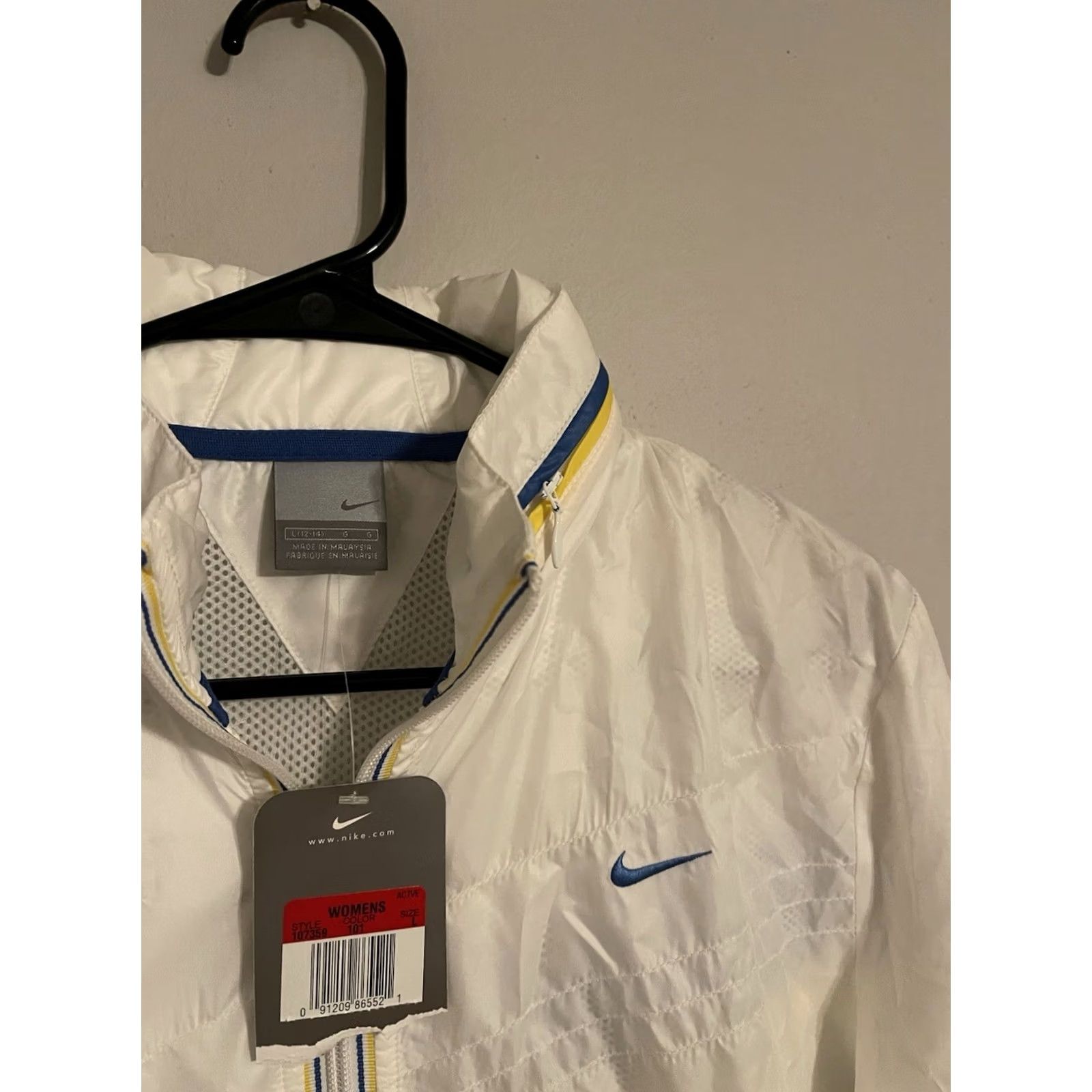 Nike VINTAGE Nike Windbreaker Jacket Women's L White Yellow Blue 107359 Zip Hooded New Size L / US 10 / IT 46 - 2 Thumbnail