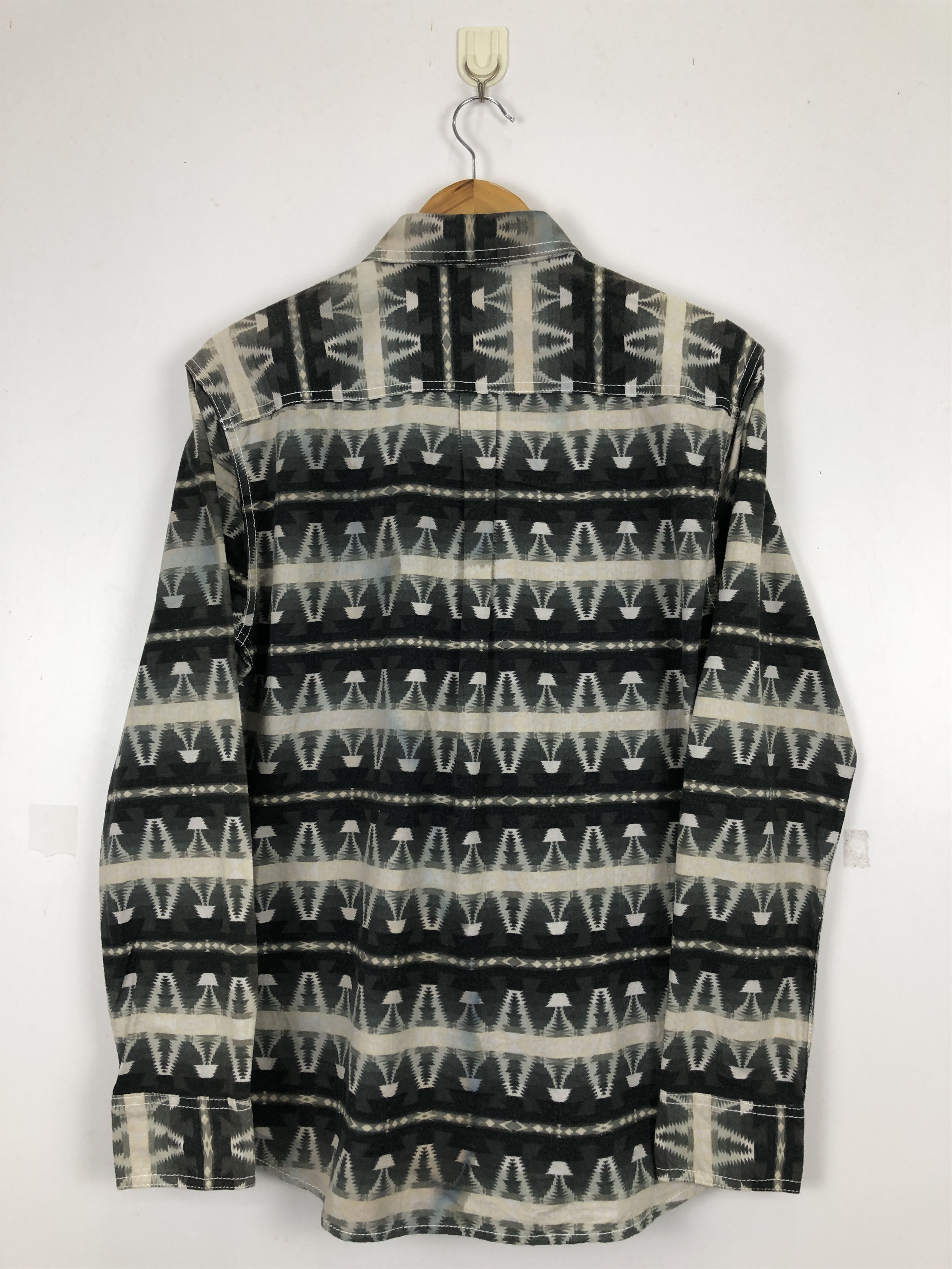 Smith's American × Vintage Vintage 90s Smiths American Native Navajo Shirt TA0459 Size US L / EU 52-54 / 3 - 3 Thumbnail
