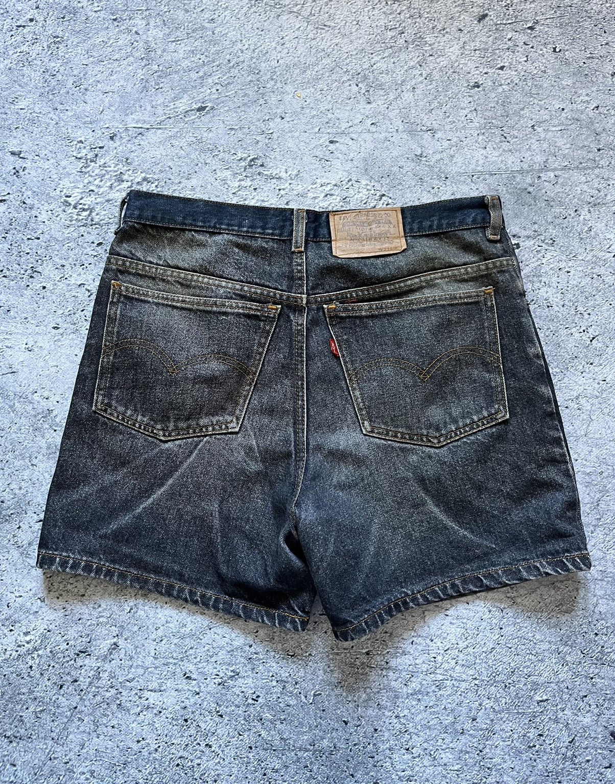 Levi's × Vintage Vintage Levi’s shorts y2k 90s Size US 31 - 1 Thumbnail