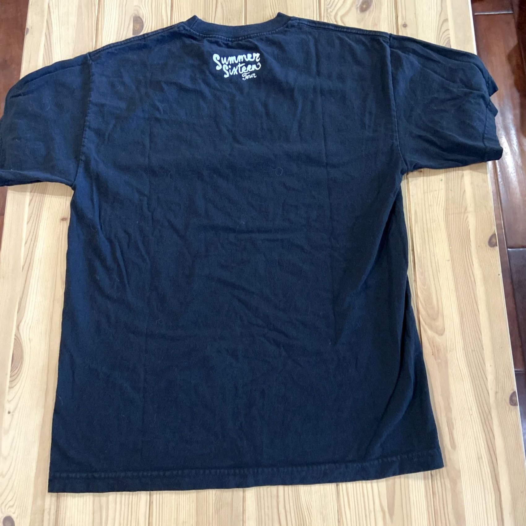 3sixteen DRAKE VIEWS SUMMER SIXTEEN TOUR BLACK GRAPHIC TEE UNISEX SIZE M Size US M / EU 48-50 / 2 - 7 Thumbnail