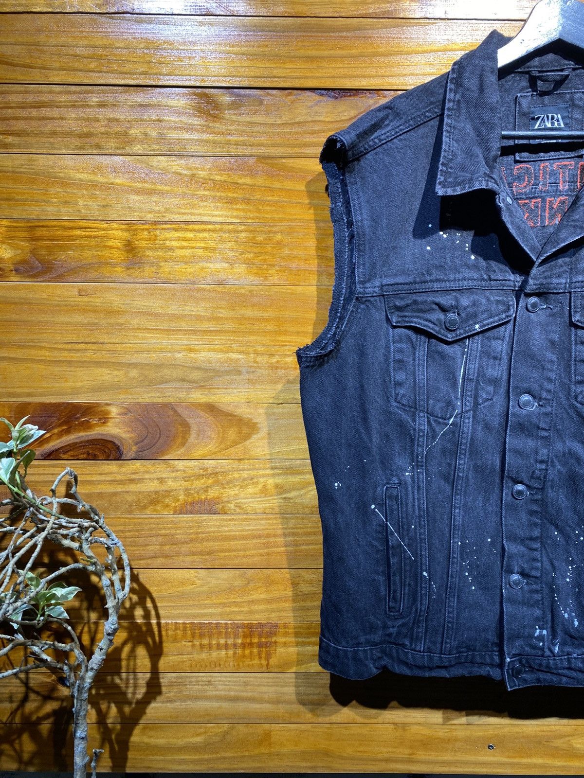 Zara ZARA Men’s Black Denim Vest “Critical Thinker” Graphic – L Size US L / EU 52-54 / 3 - 8 Thumbnail