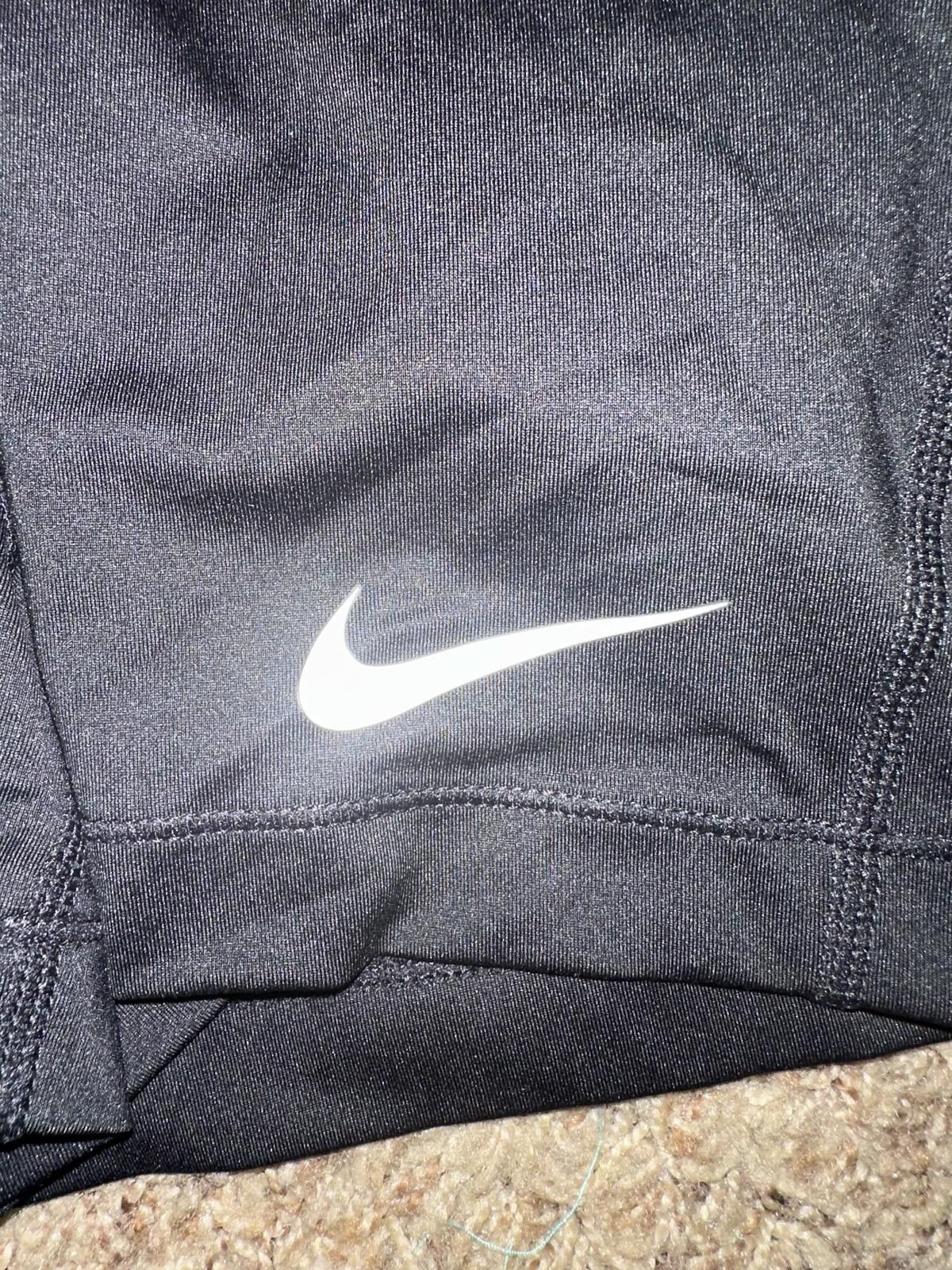 Nike Nike Women's Dri-Fit Pro 3 Big Dot Training Shorts Size 26" / US 2 / IT 38 - 2 Thumbnail