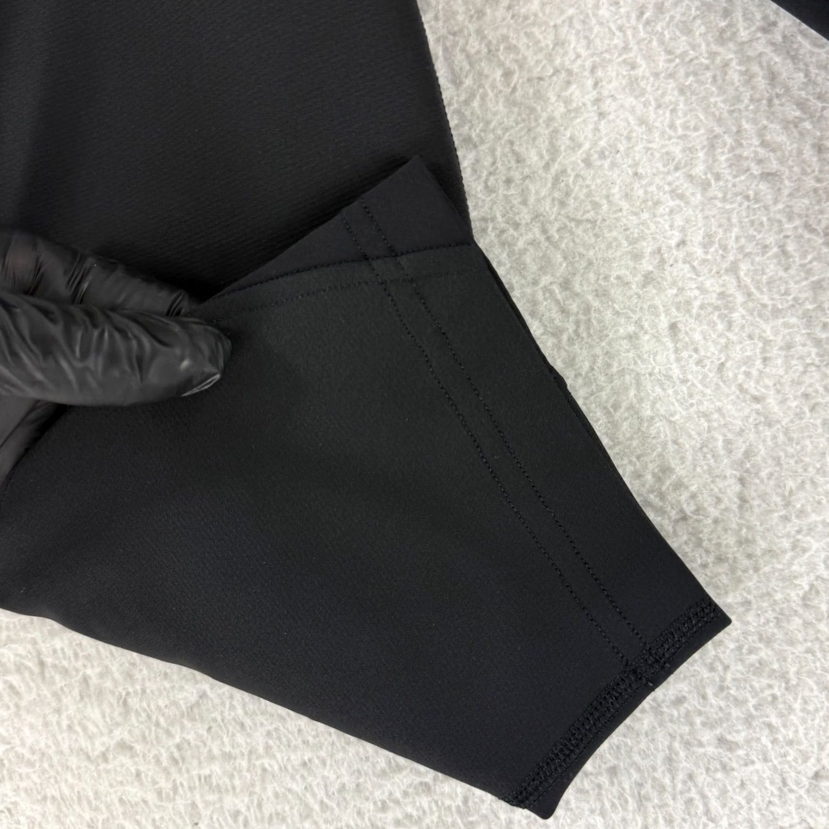 Patagonia Patagonia Womens Fina Crop Leggings Black M Yoga Gym Work Out Pull On Cropped Athletic Skinny Inseam 16" Legging Size 29" - 5 Thumbnail