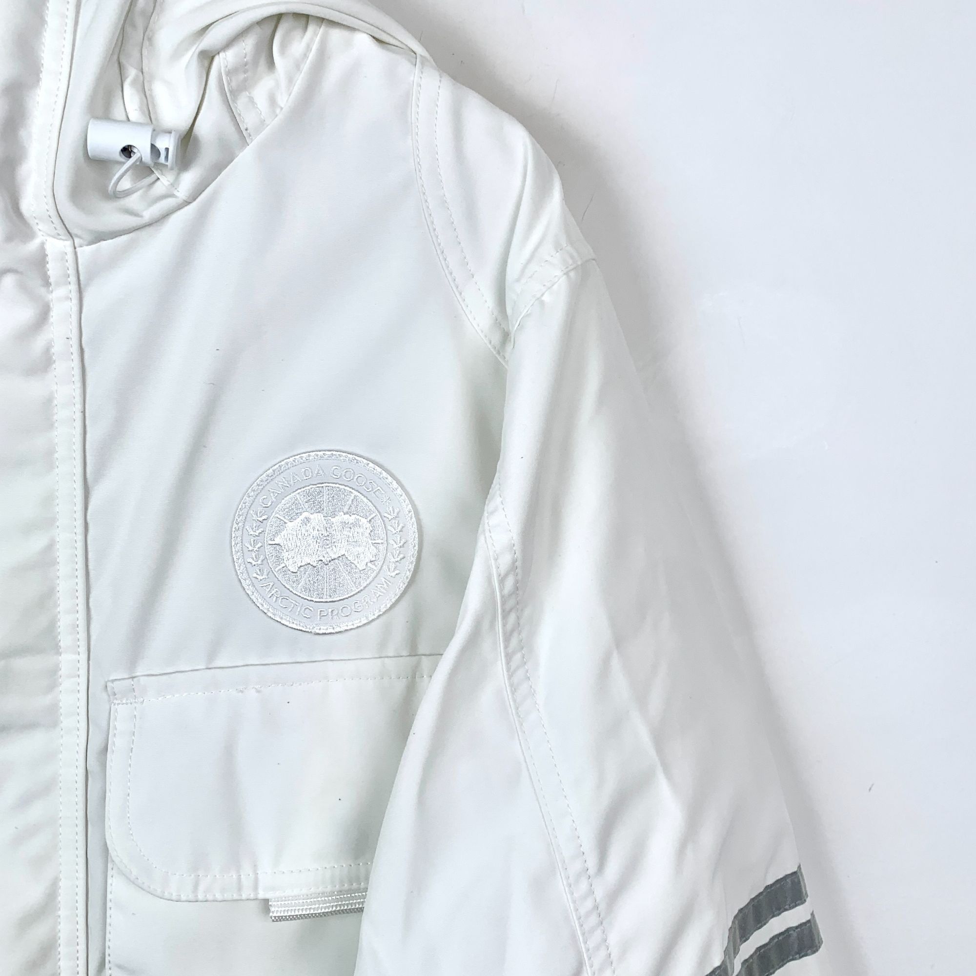 Canada Goose Canada Goose White Hooded Down Jacket (Size M) Size M / US 6-8 / IT 42-44 - 7 Thumbnail