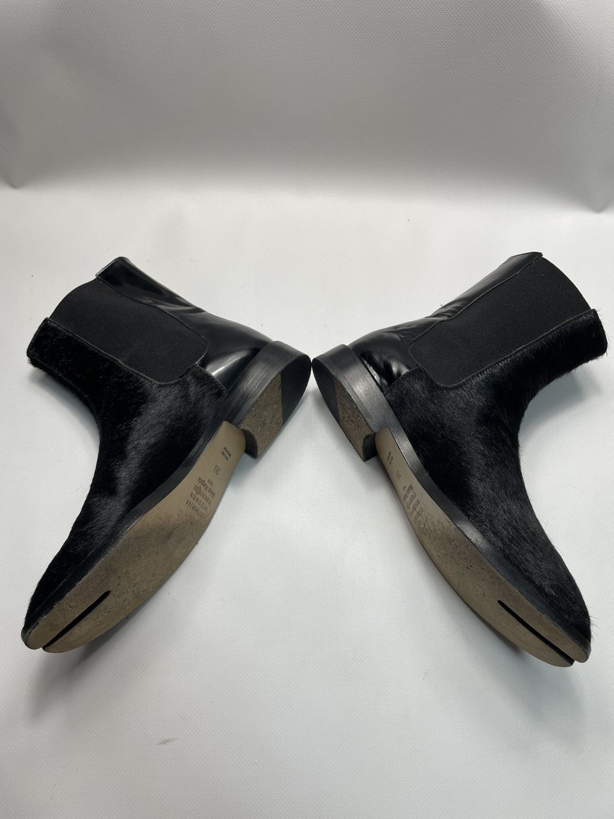 Maison Margiela Maison Margiela Tabi Pony Hair Chelsea Boots Black Size 38.5 Size US 8.5 / IT 38.5 - 3 Thumbnail