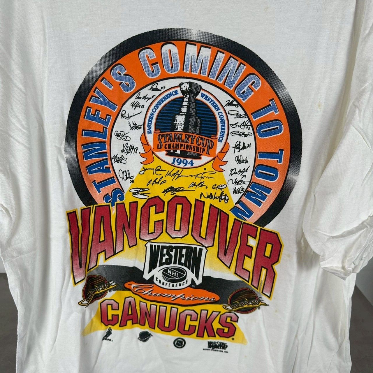 Vintage 1994 Vancouver Canucks Stanley Cup Champions NHL T-Shirt Size US XXL / EU 58 / 5 - 2 Thumbnail