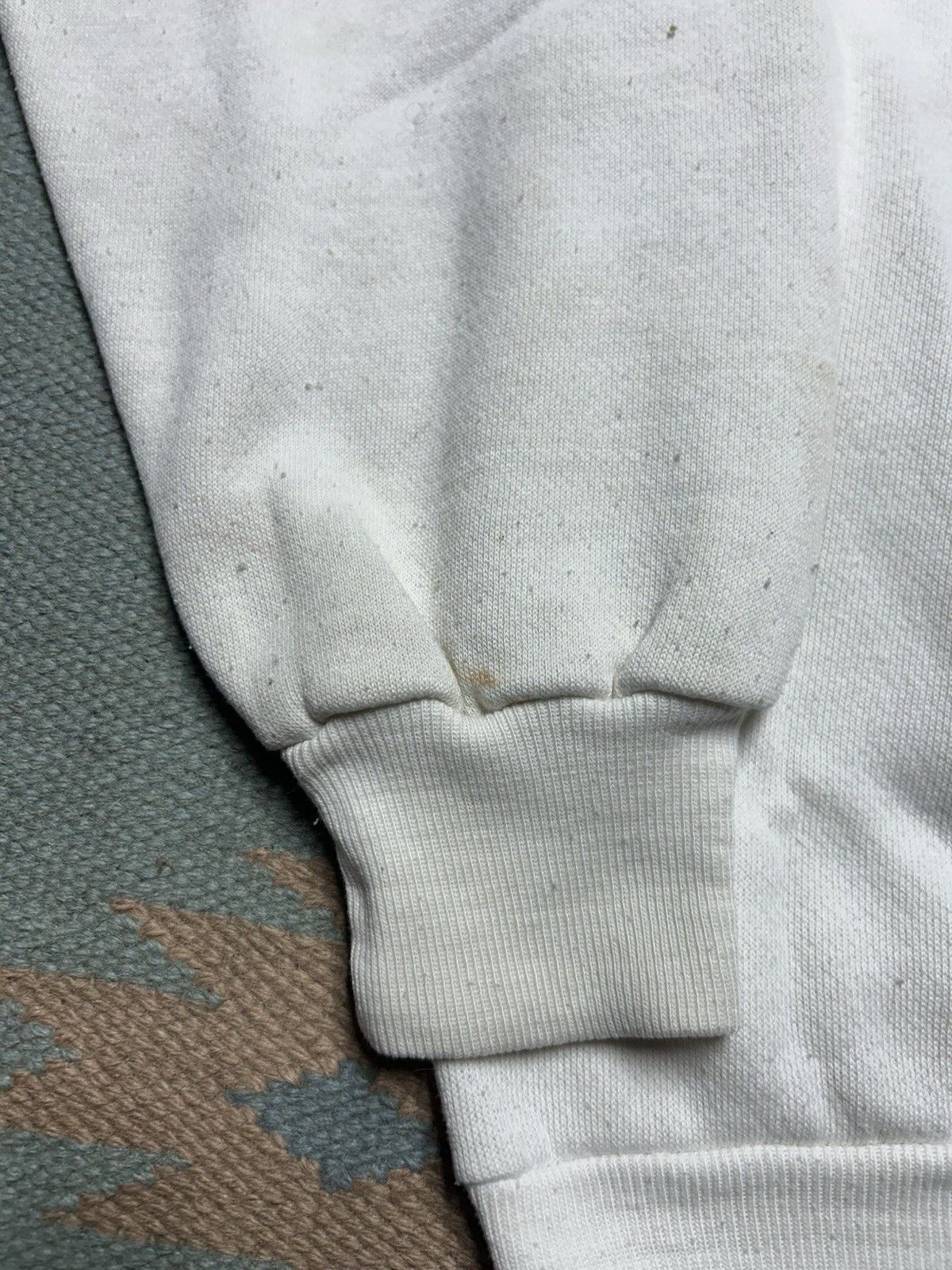 Vintage Vintage 70s 80s sweatshirt blank white stain grunge worn XL Size US XL / EU 56 / 4 - 8 Thumbnail