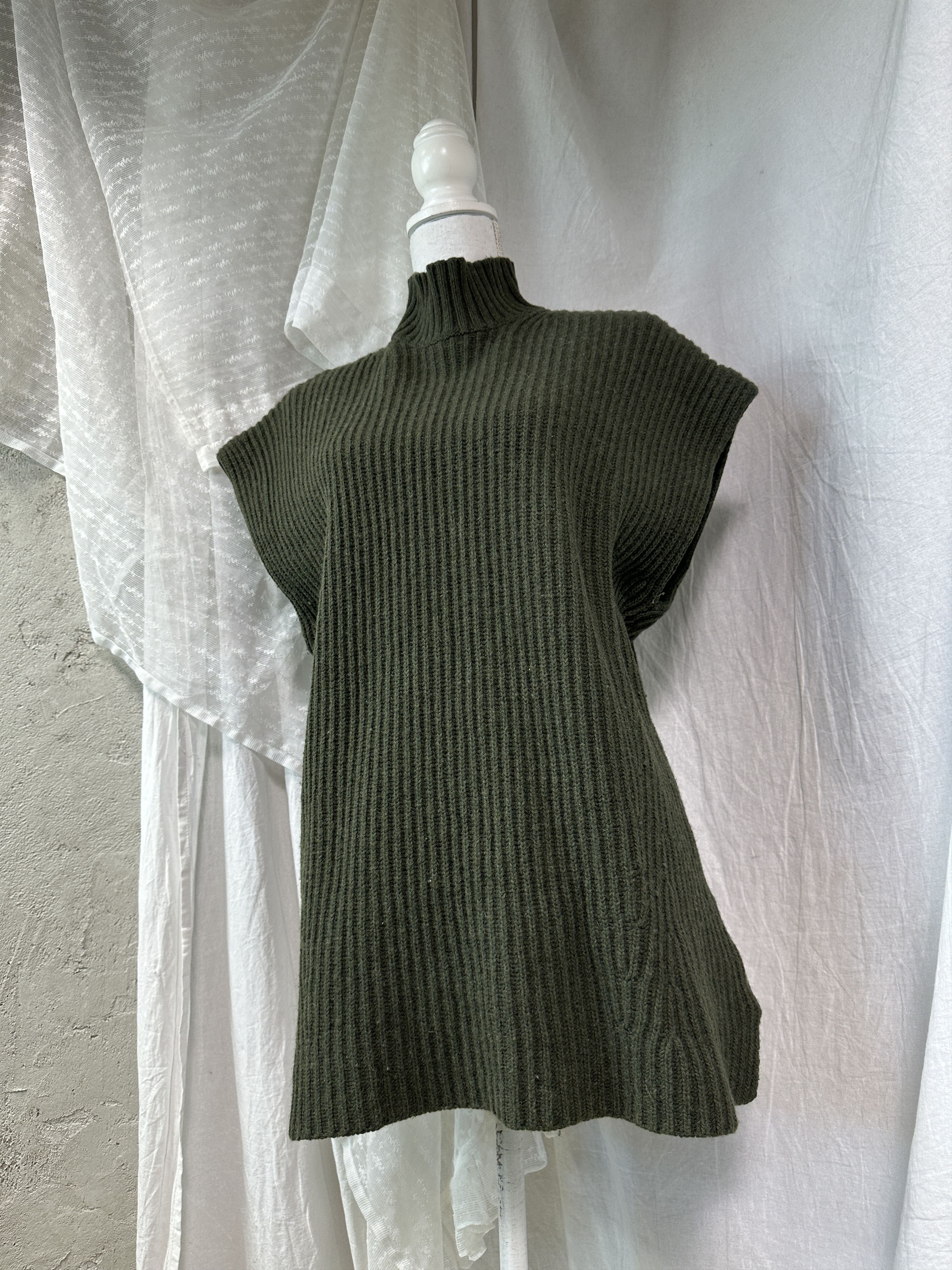 Ganni Vintage Streetwear Ganni Turtleneck Sleeveless Sweater Y2K Size M / US 6-8 / IT 42-44 - 1 Thumbnail