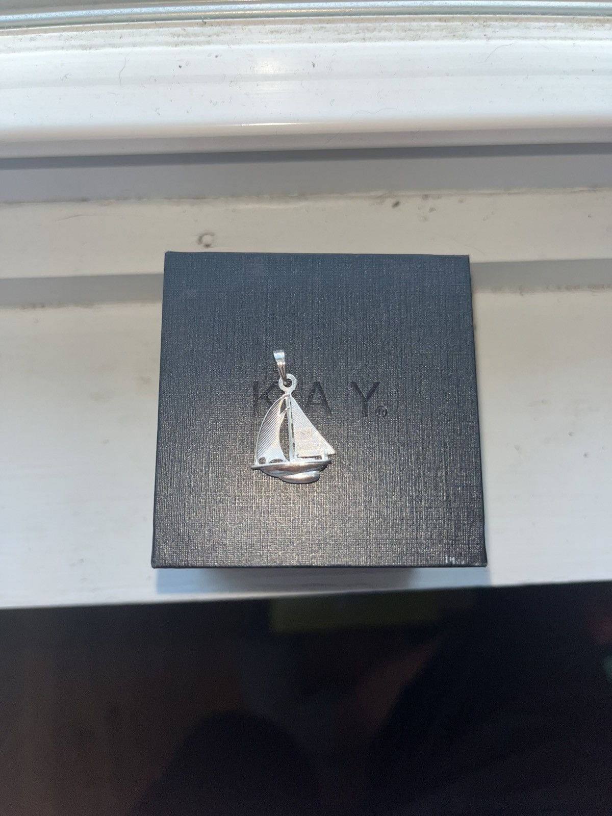 Jewelry 10k white gold sailboat pendant Size ONE SIZE - 2 Thumbnail