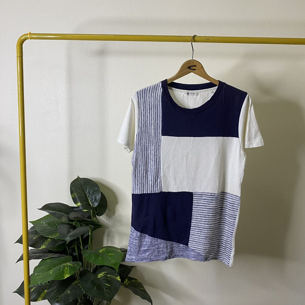 Takeo Kikuchi Takeo Kikuchi Asymmetrical Tee Avant Garde Style Size US S / EU 44-46 / 1 - 1 Thumbnail