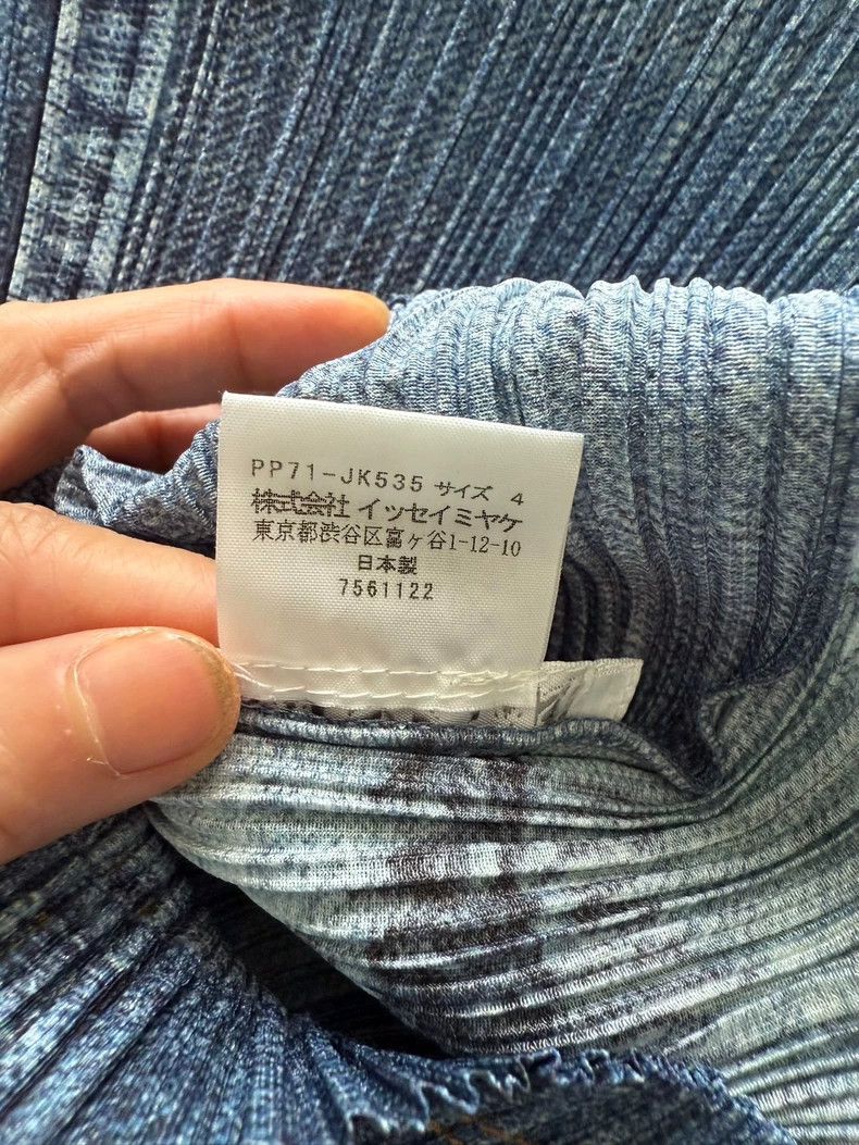 Issey Miyake Issey Miyake Blue denim short-sleeved shirt Size XL / US 12-14 / IT 48-50 - 2 Thumbnail