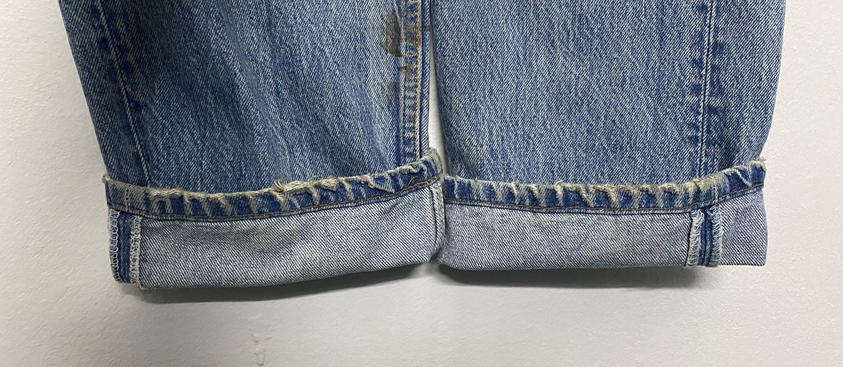 Levi's Vintage Clothing Vintage 90s Levi's 501 Light Wash Jeans Made in USA Size US 32 / EU 48 - 13 Thumbnail