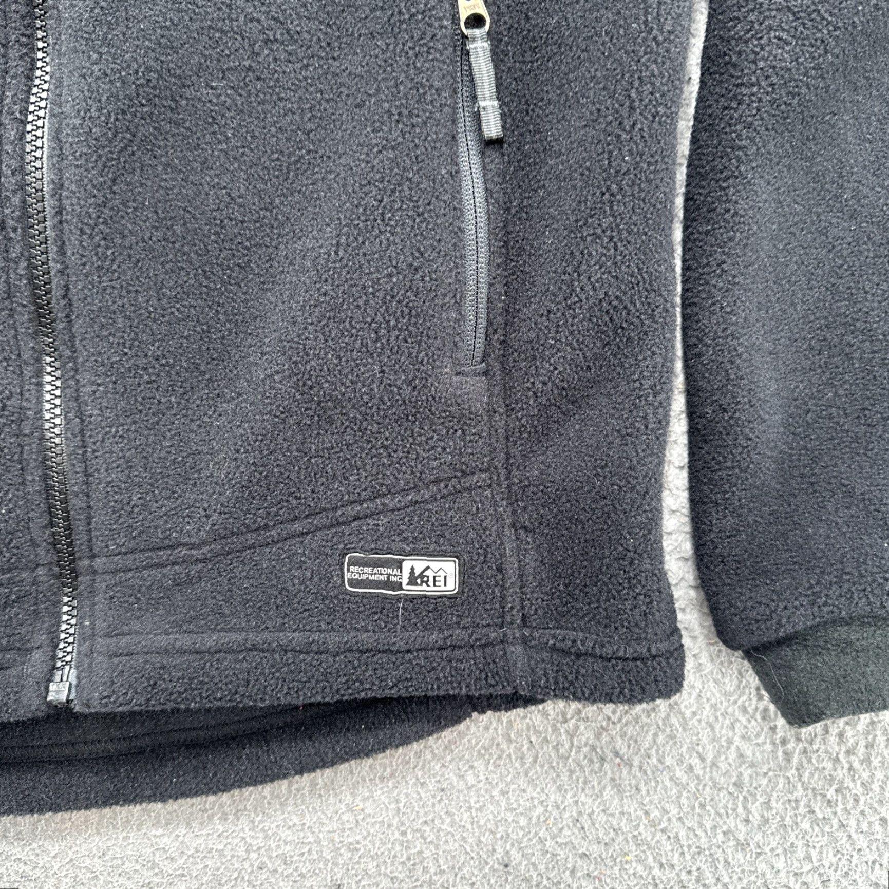 Vintage REI Black Fleece Zip In Women's Long Sleeve Mock Neck Jacket Size S Black Fleece Jacket Womens ZIP In Mock Neck Long Sleeve Size S / US 4 / IT 40 - 2 Thumbnail