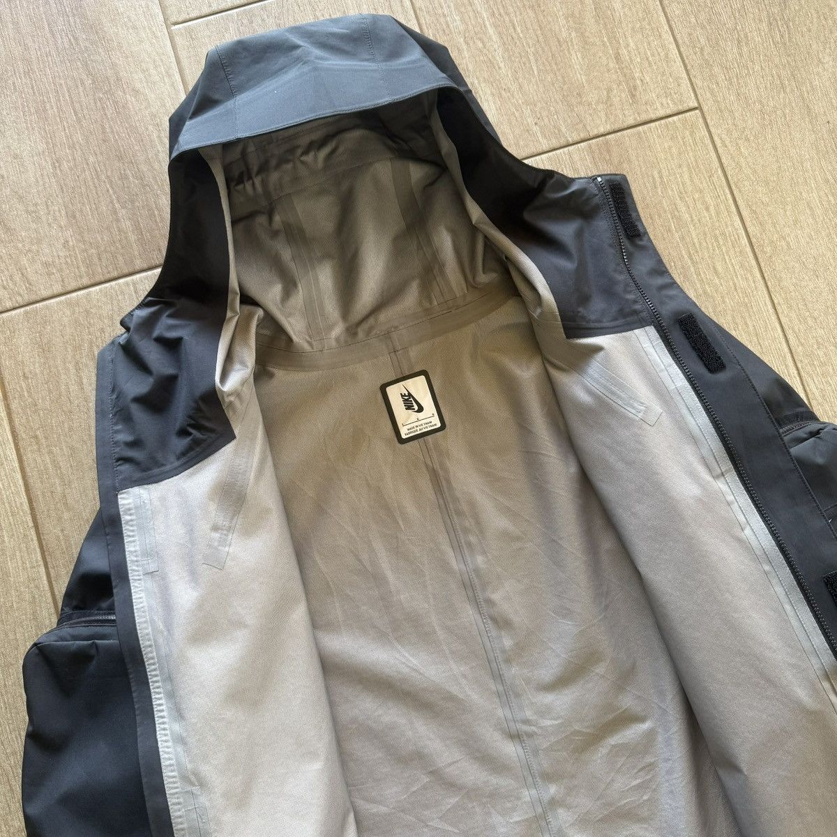 Nike × Undercover Nike x Undercover Waterproof Jacket Size US L / EU 52-54 / 3 - 10 Thumbnail