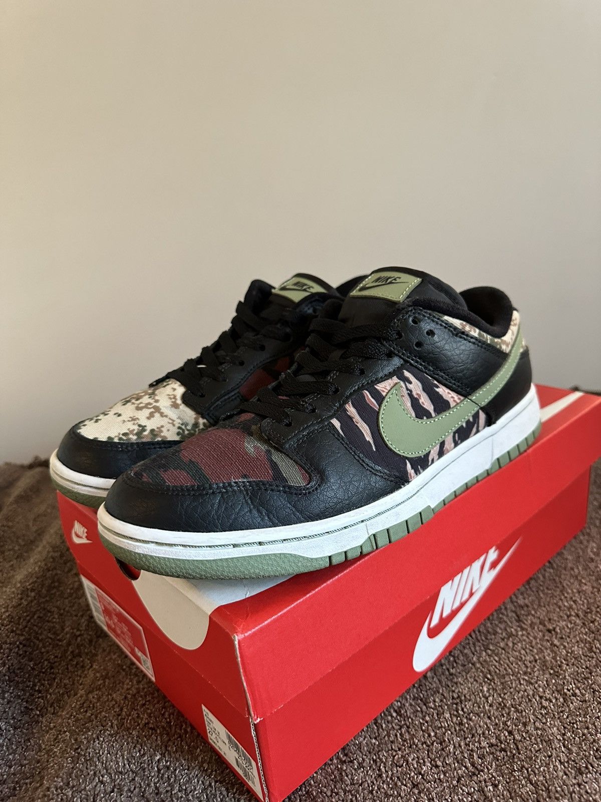 Nike “Crazy Camo” Nike Dunk Low Size US 9 / EU 42 - 3 Thumbnail