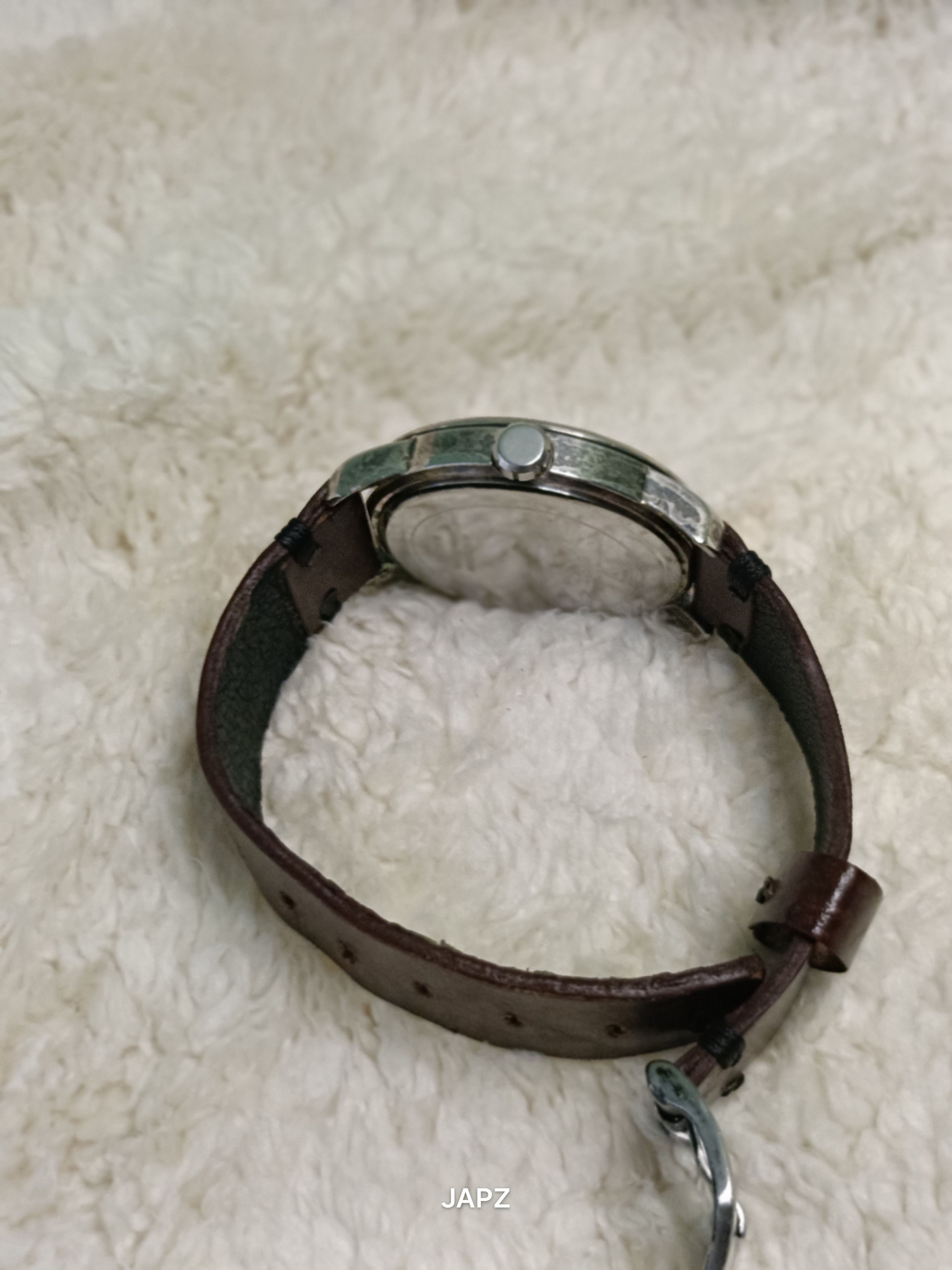 Guess Vintage guess eagle emblem sub second Y2K watch Size ONE SIZE - 4 Thumbnail