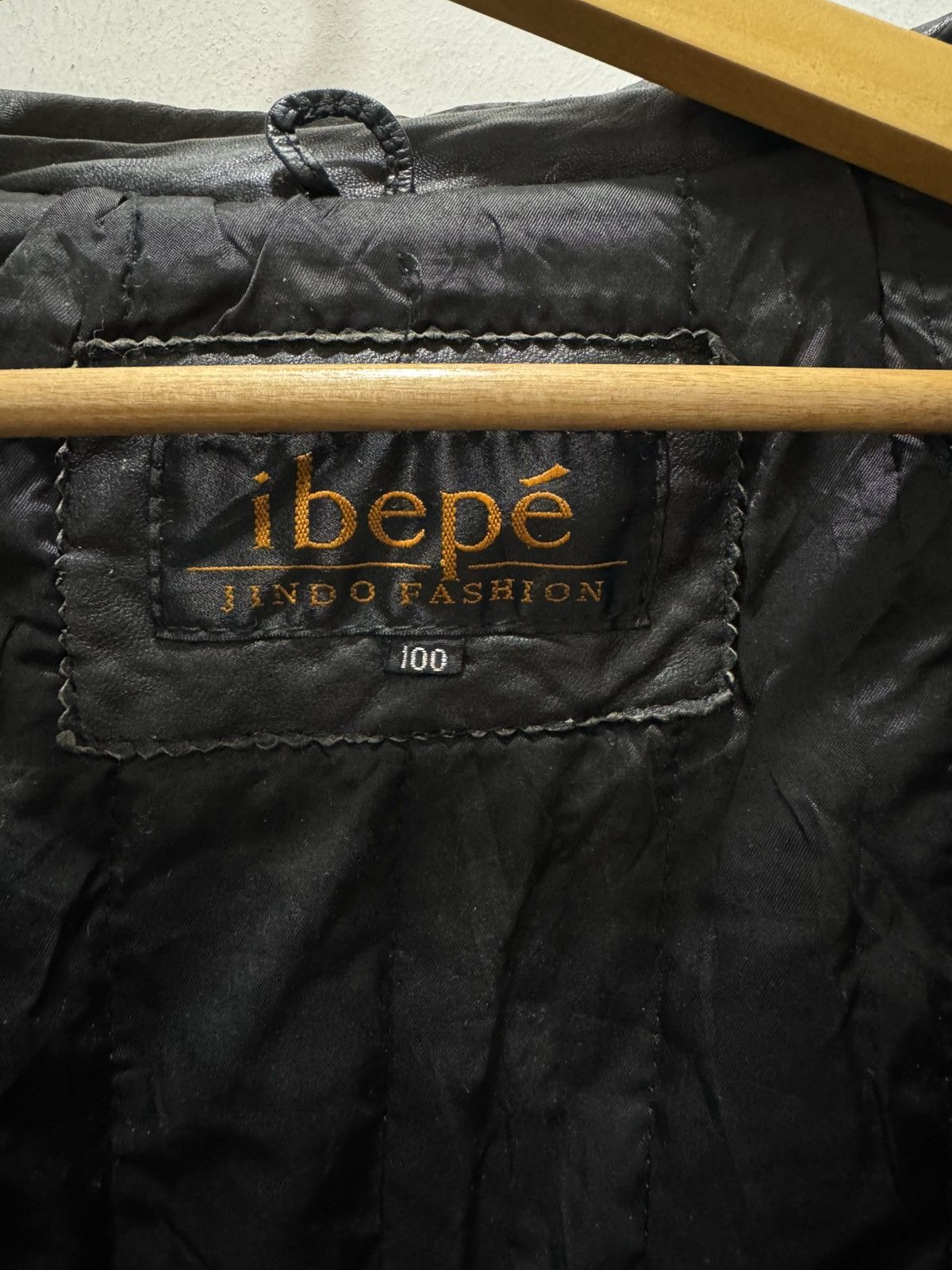 VINTAGE IBEPE JINDO DISTRESSED LEATHER JACKET