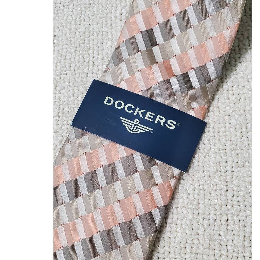 Dockers Dockers Casual Lifestyle Silk Spinner Tie ~Office or Casual Size ONE SIZE - 12 Thumbnail
