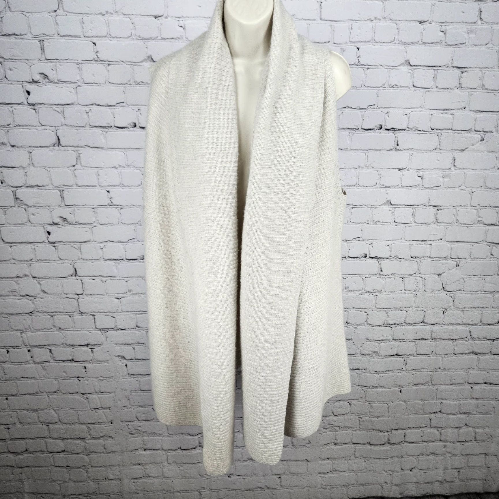 Bloomingdale's C by Bloomingdale's Cardigan Shawl Collar Sleeveless Beige Knit Small S Women Casual Size S / US 4 / IT 40 - 2 Thumbnail