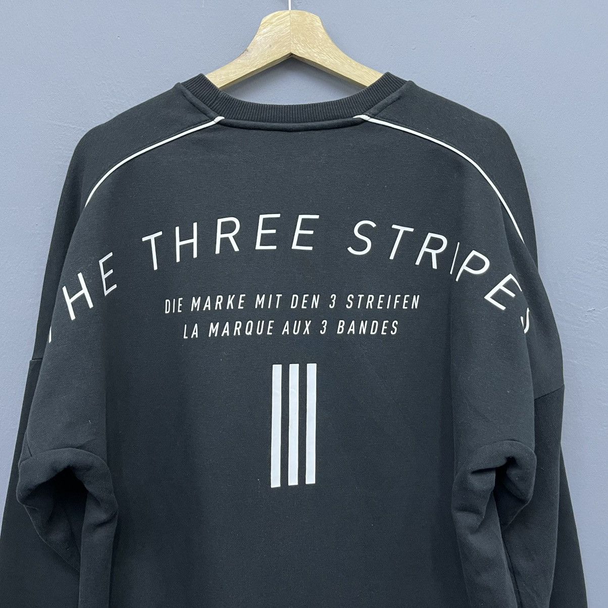Adidas Adidas The Three Stripes Crewneck Sweatshirt Size US M / EU 48-50 / 2 - 6 Thumbnail