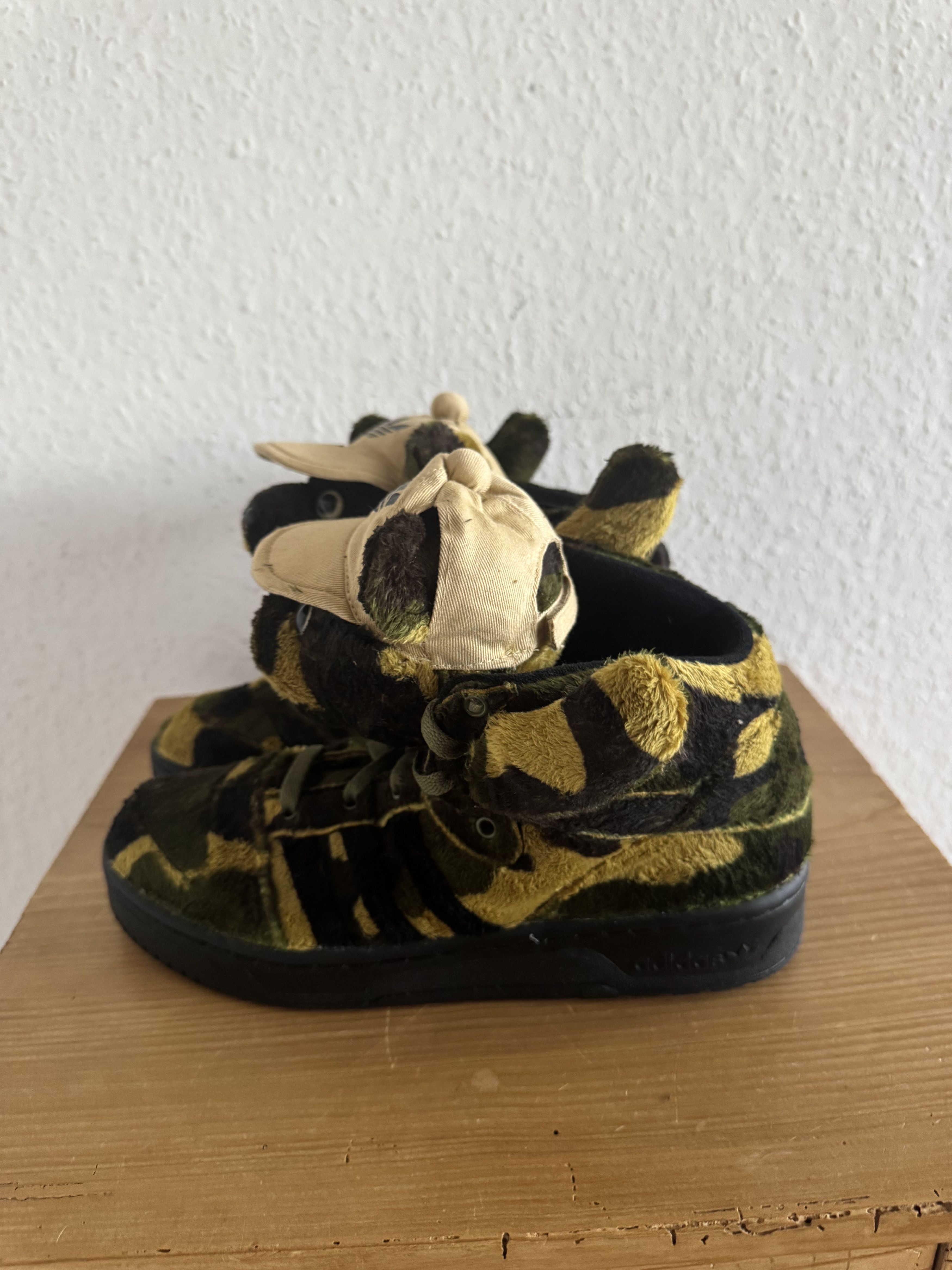 Adidas × Jeremy Scott JS Camo Teddy Bear High Top Sneakers Size US 8 / EU 41 - 2 Thumbnail
