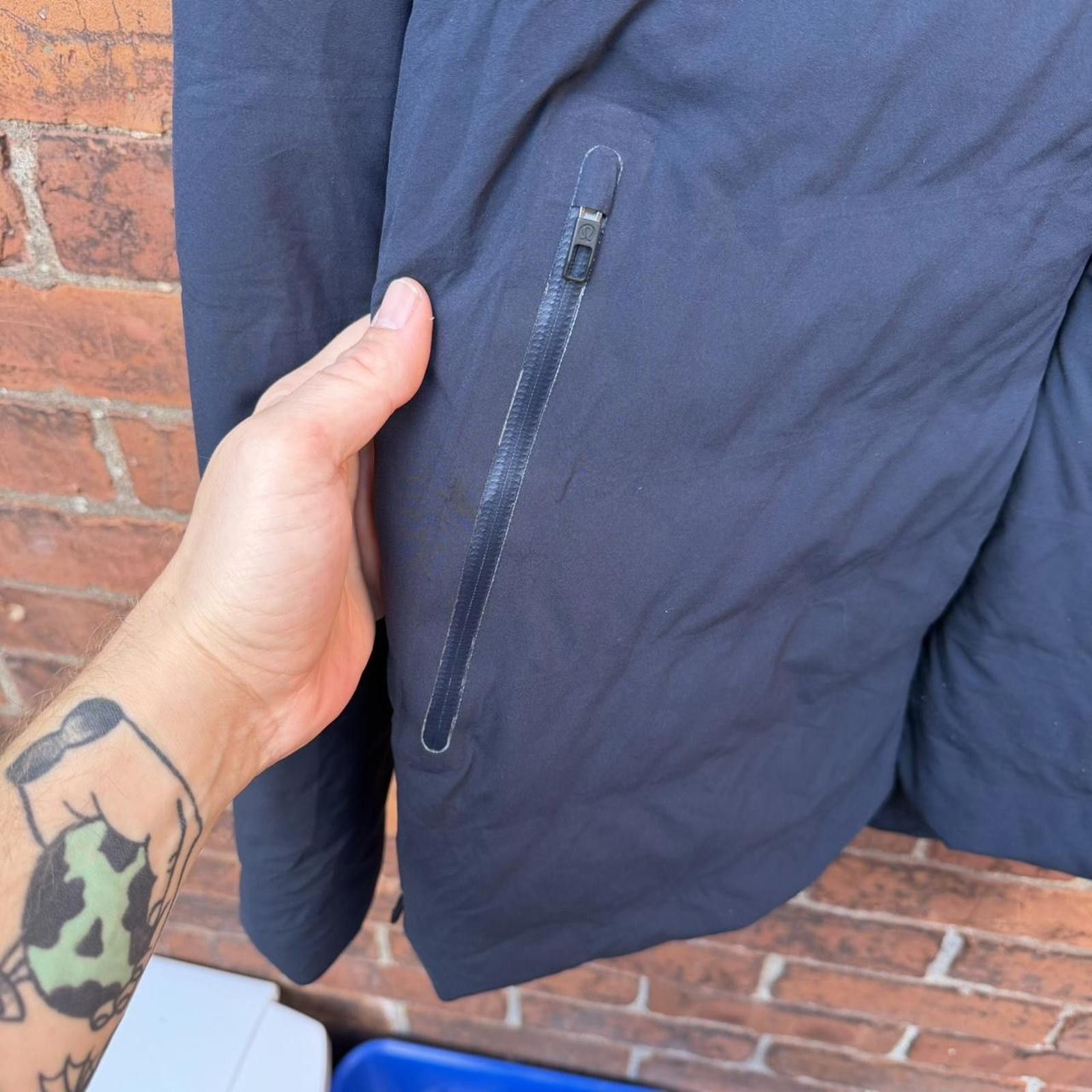 Lululemon lululemon grey goose down jacket L Size US L / EU 52-54 / 3 - 8 Thumbnail