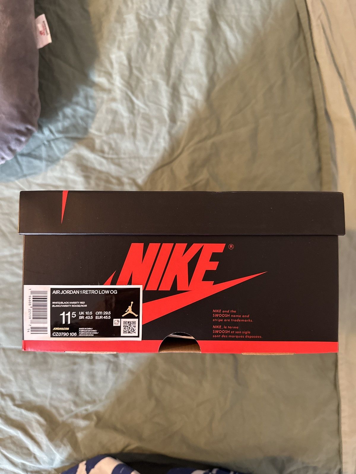Jordan Brand Jordan 1 Retro Low OG Black Toe (Size 11.5 M) Size US 11.5 / EU 44-45 - 6 Thumbnail
