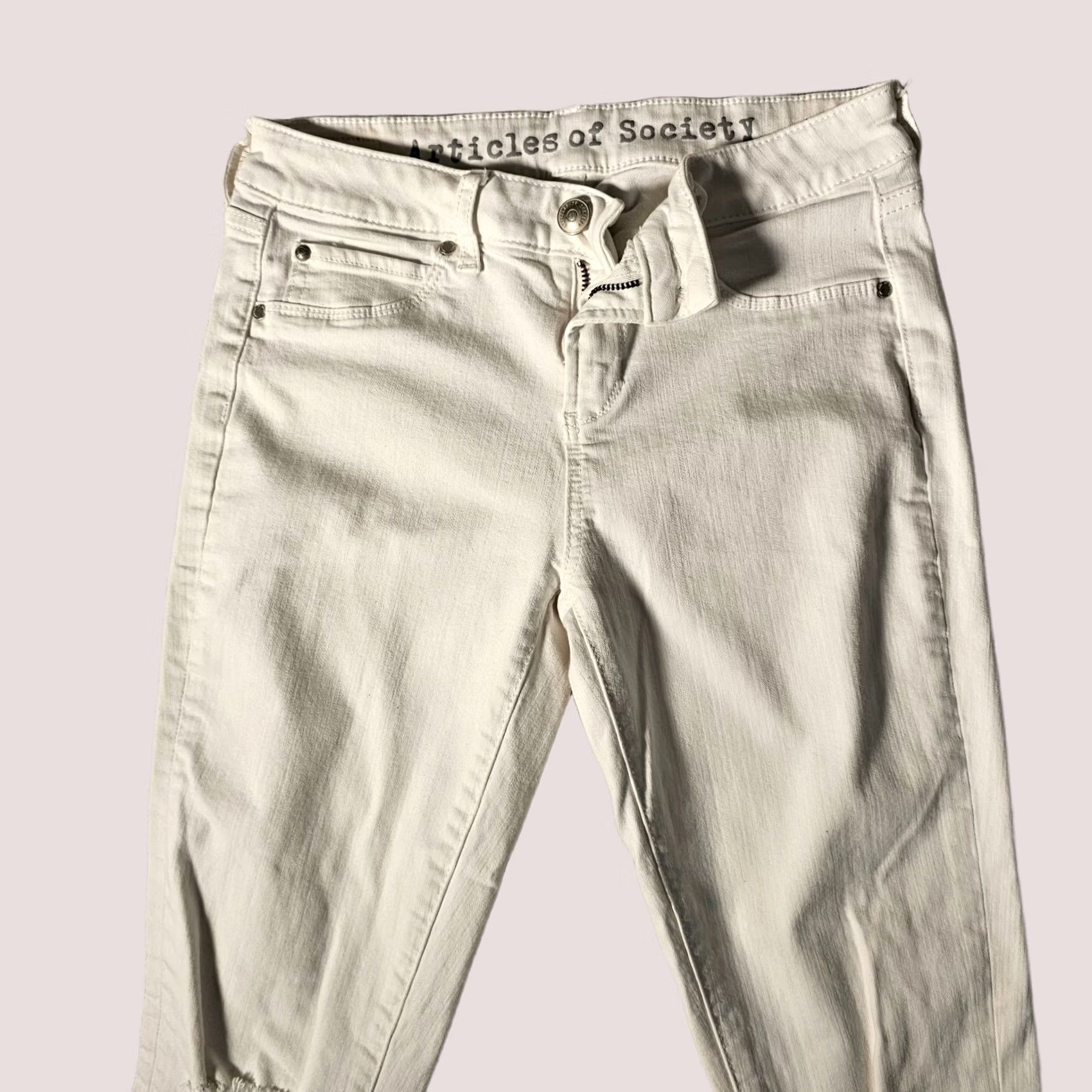 Vintage Articles of Society Jeans Skinny Slit Distressed White 26 Women Denim Slim Inseam 24 26 Vintage No Brand Size 26" / US 2 / IT 38 - 1 Thumbnail