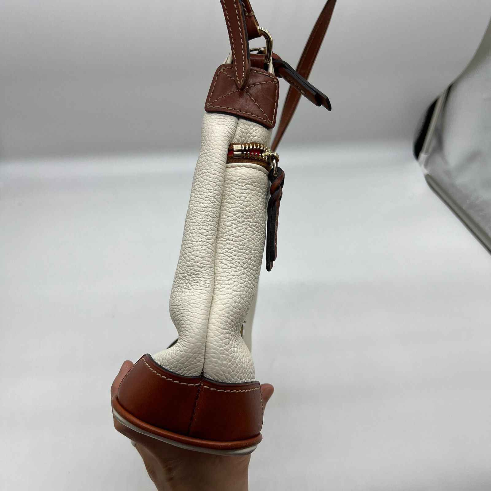 Dooney & Bourke Dooney & Bourke Pebble Leather Crossbody Purse White Size ONE SIZE - 5 Thumbnail