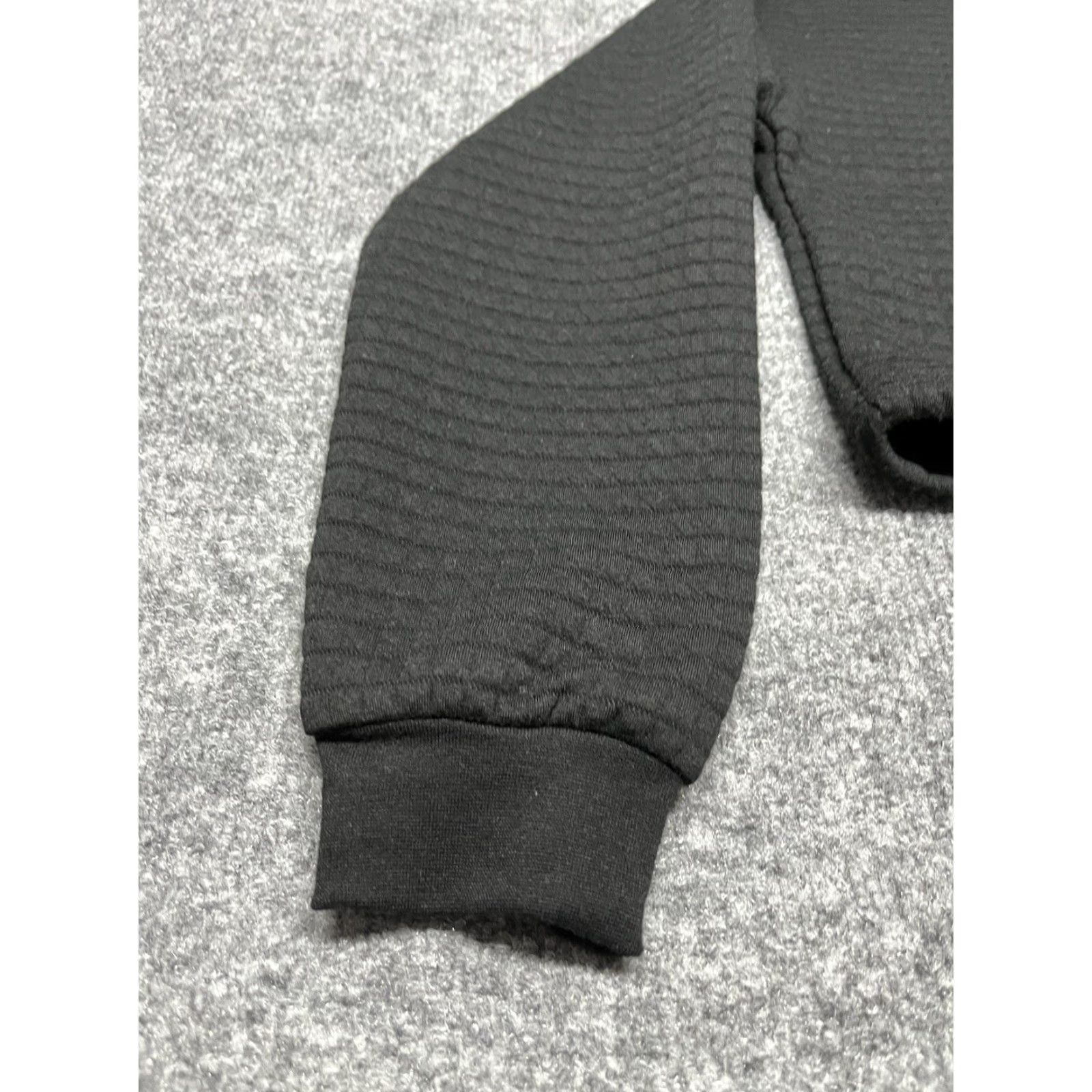 Vintage Rue21 Cropped Sweatshirt Womens S Black Long Sleeve Quilted New Size S / US 4 / IT 40 - 4 Thumbnail