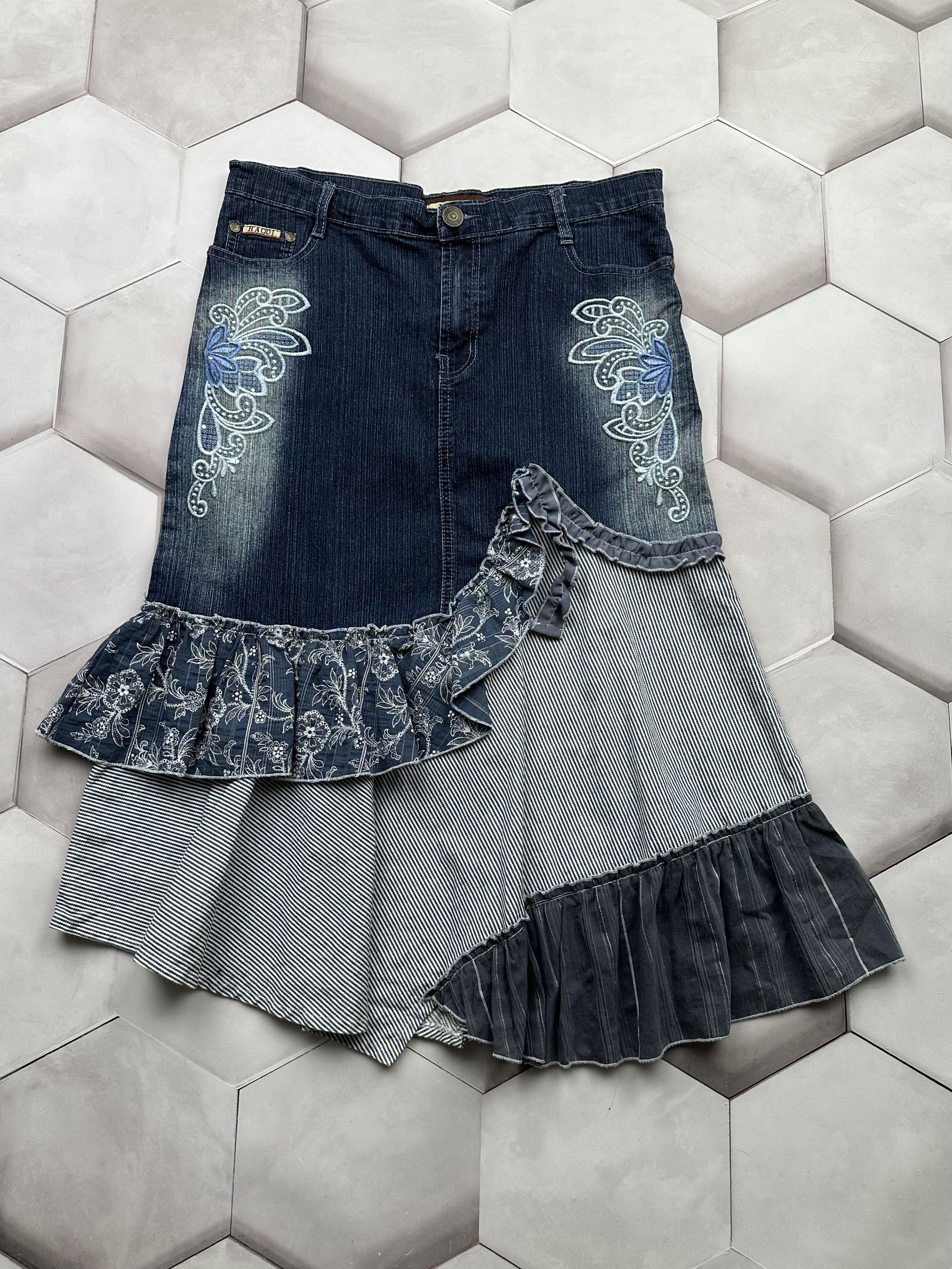 image of Avant Garde x Vintage Flare Amazing Maxi Skirt in Blue, Women's (Size 32)
